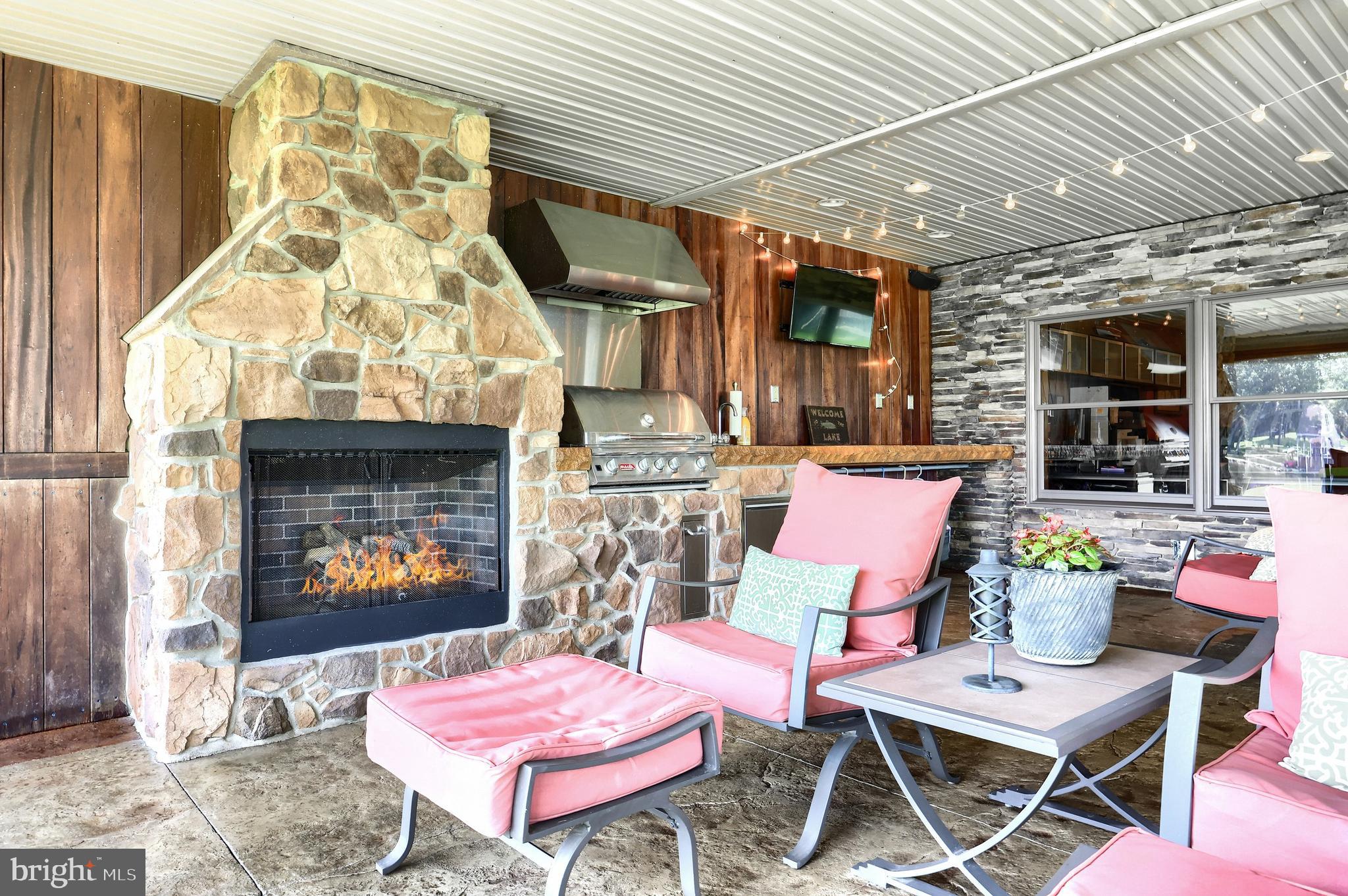 LAKE MEADE - Residential