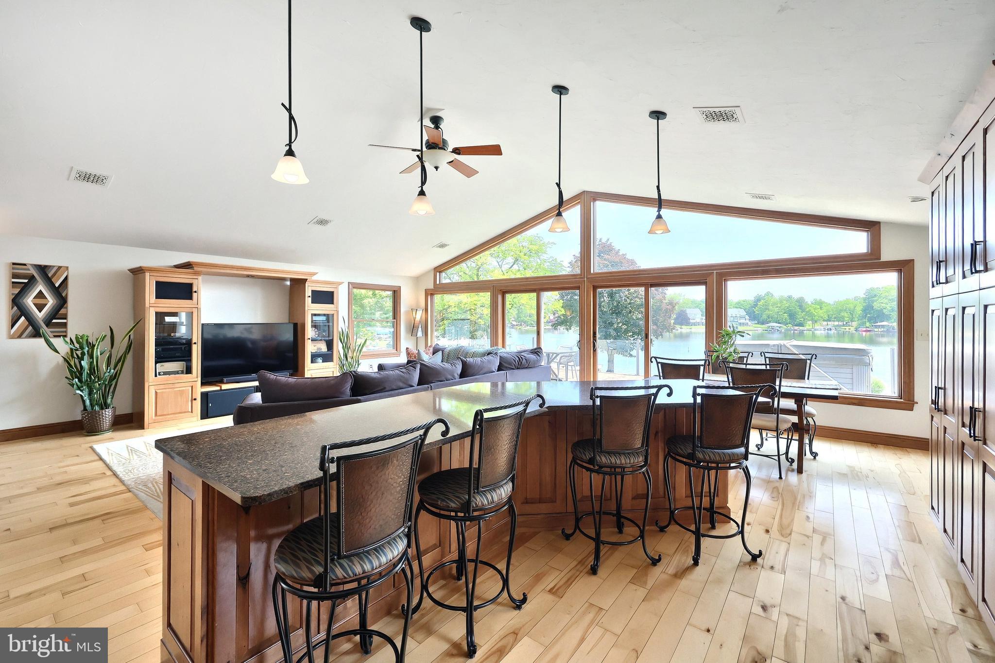 LAKE MEADE - Residential