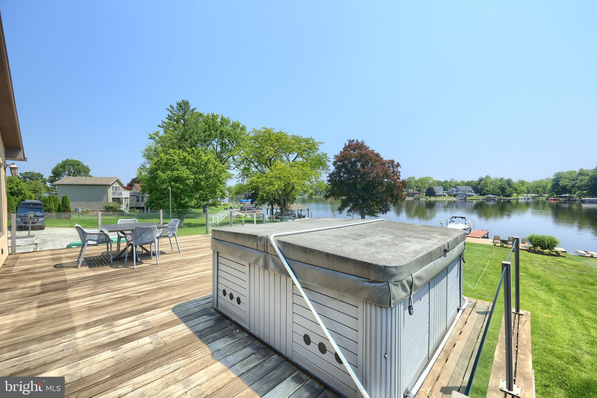 LAKE MEADE - Residential