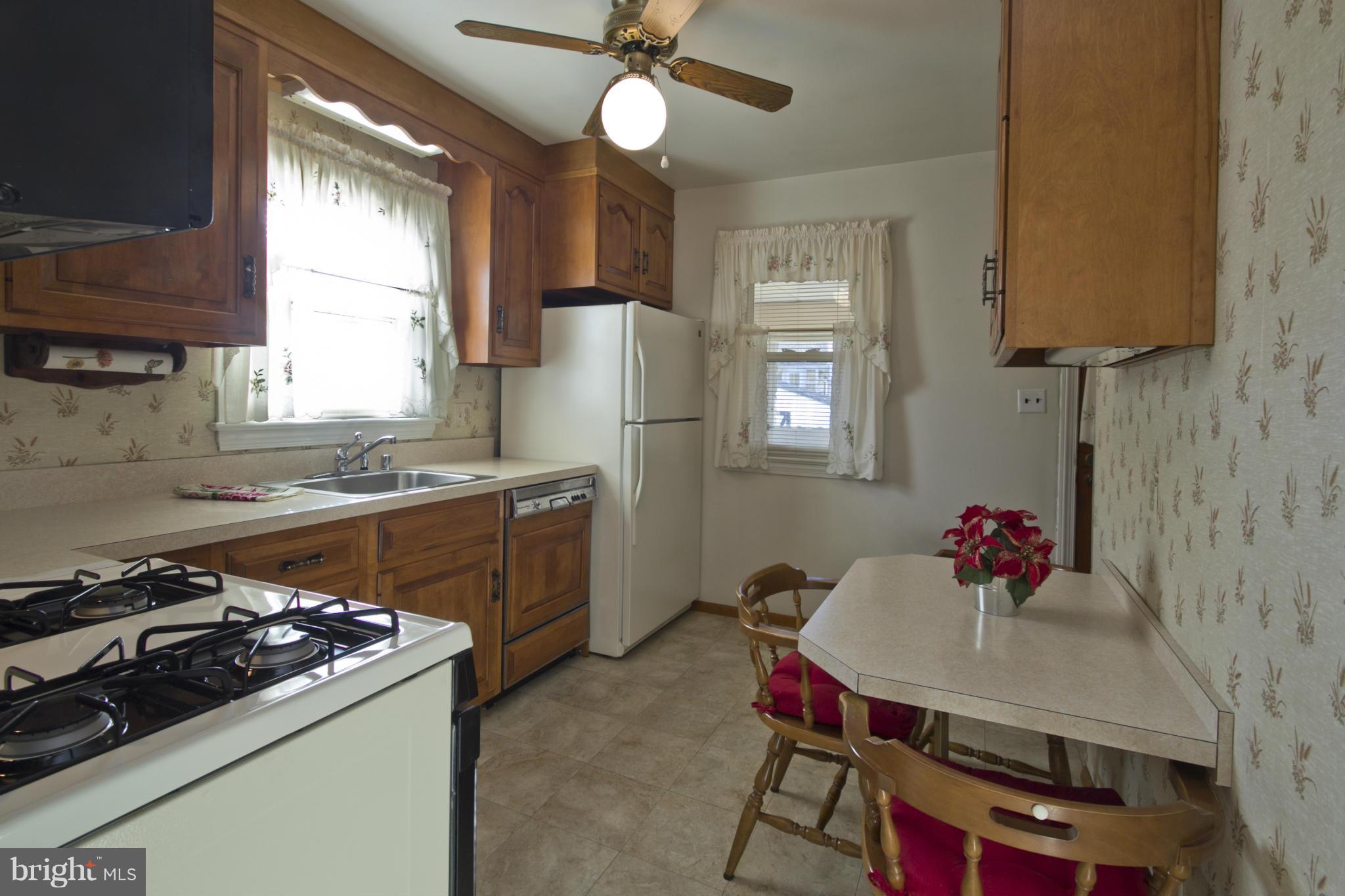 COLONIAL DRIVE - Residential