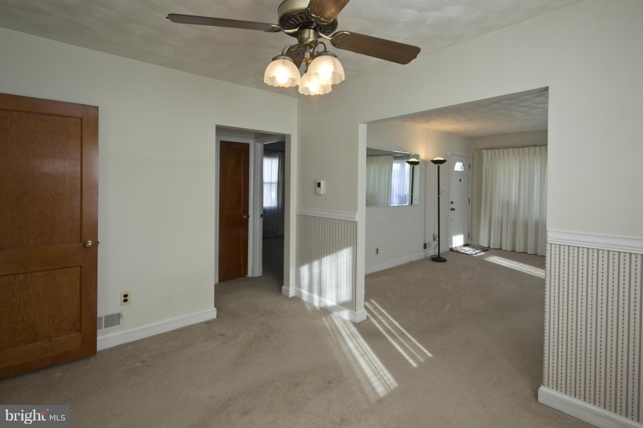 COLONIAL DRIVE - Residential