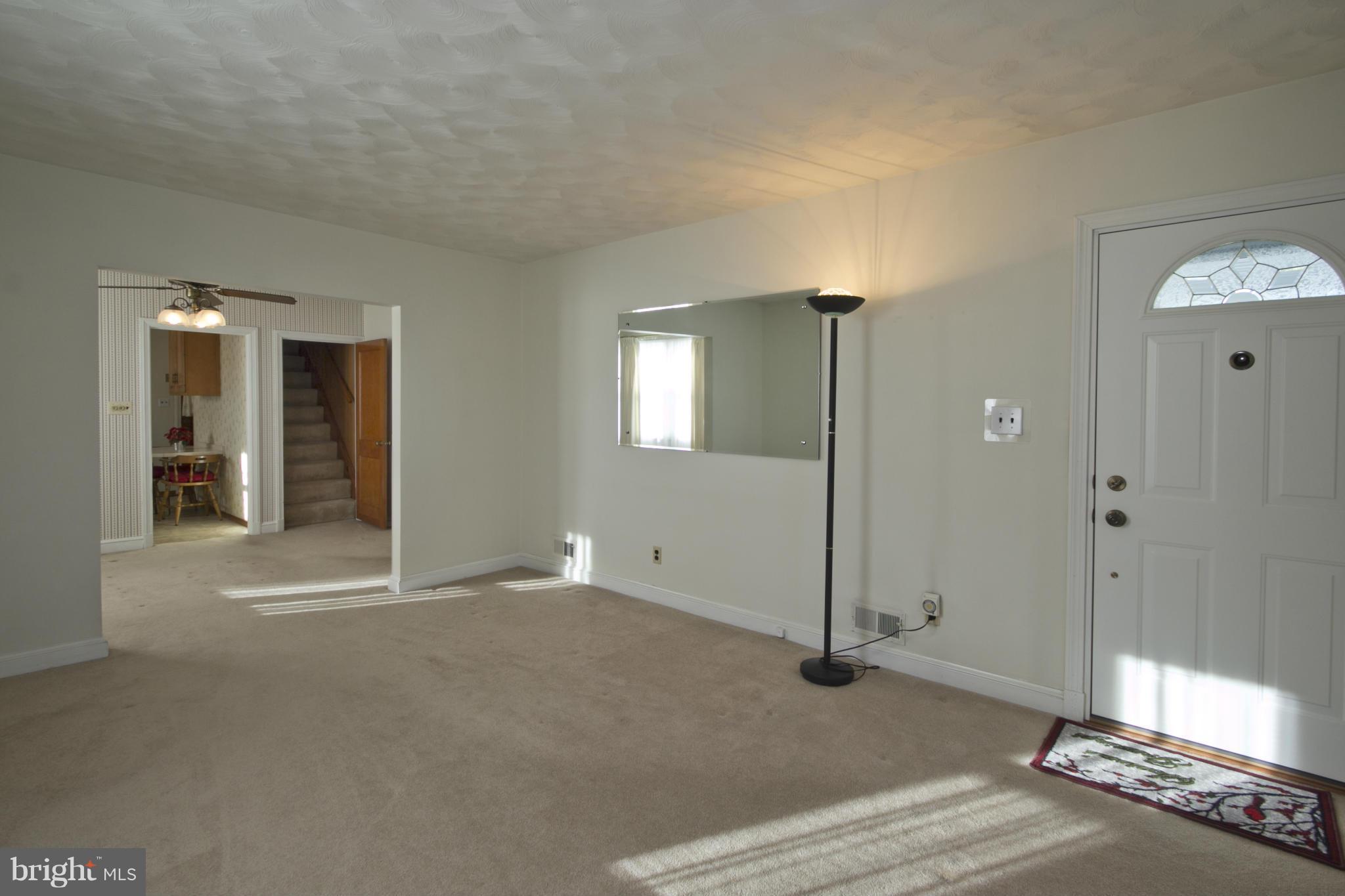 COLONIAL DRIVE - Residential