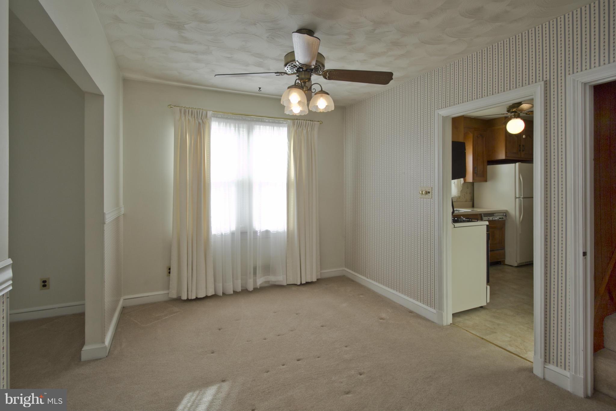 COLONIAL DRIVE - Residential