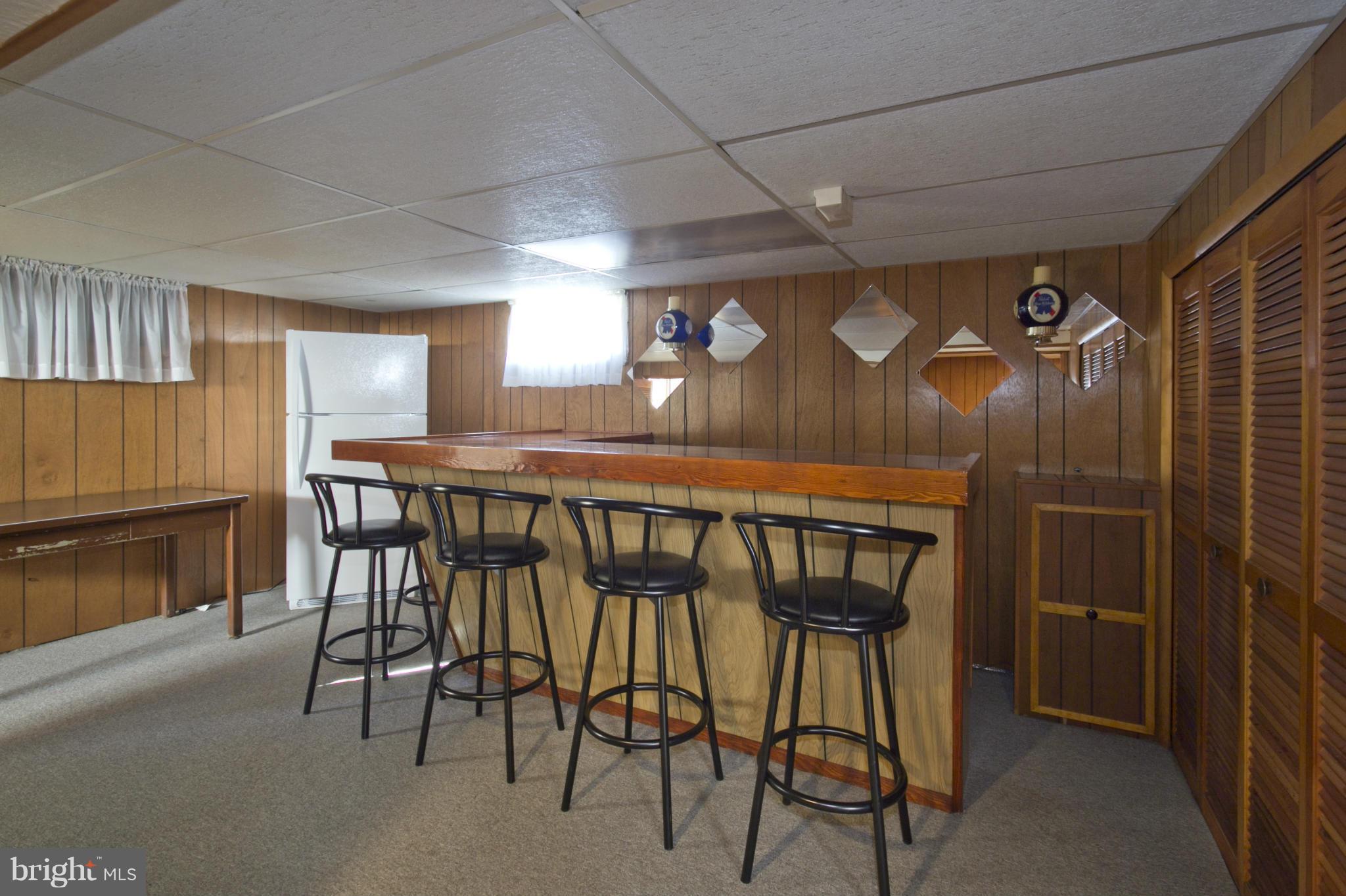 COLONIAL DRIVE - Residential