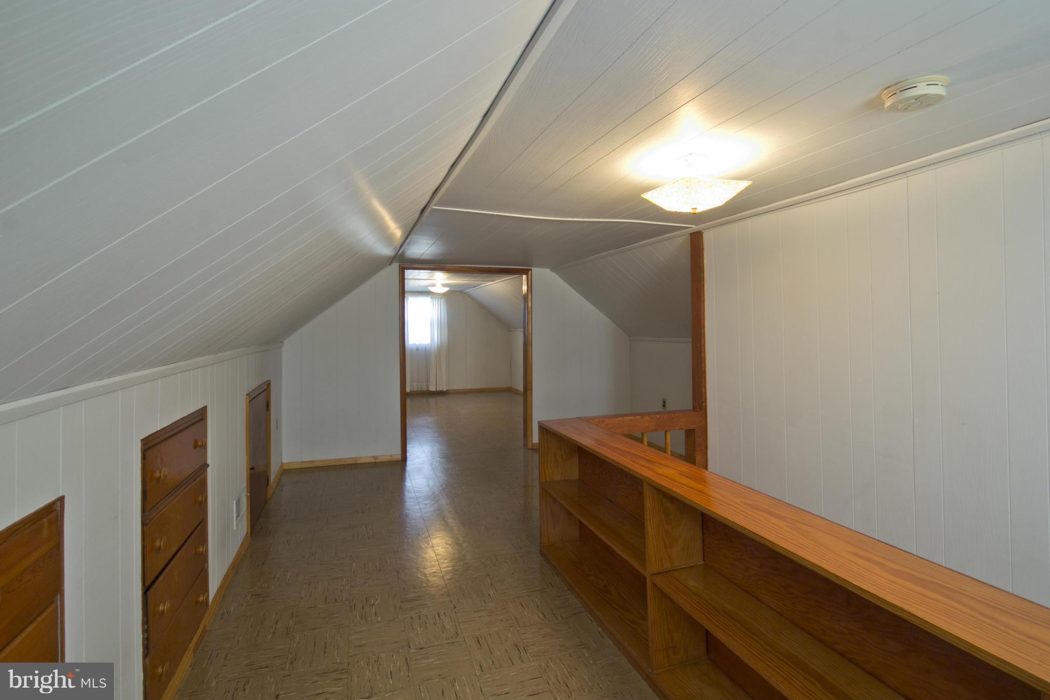 COLONIAL DRIVE - Residential