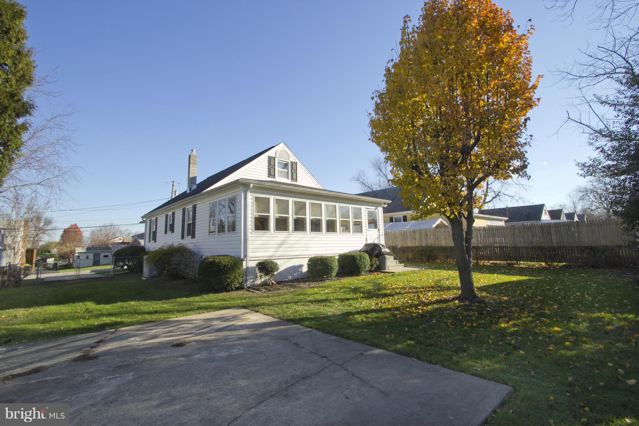 COLONIAL DRIVE - Residential