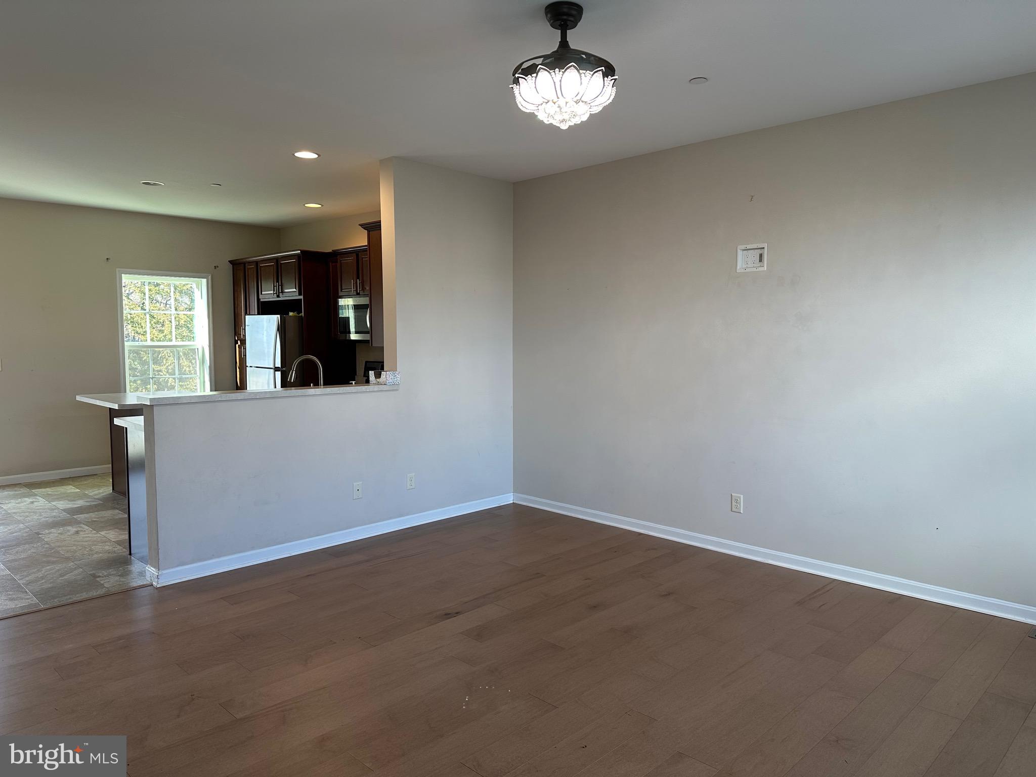 CAMBRIDGE CROSSING - Residential