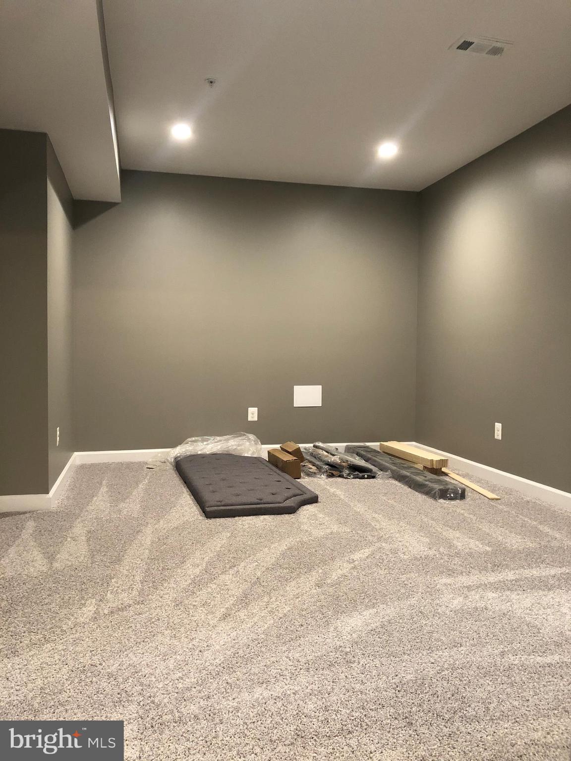 WESTWOOD - Residential Lease