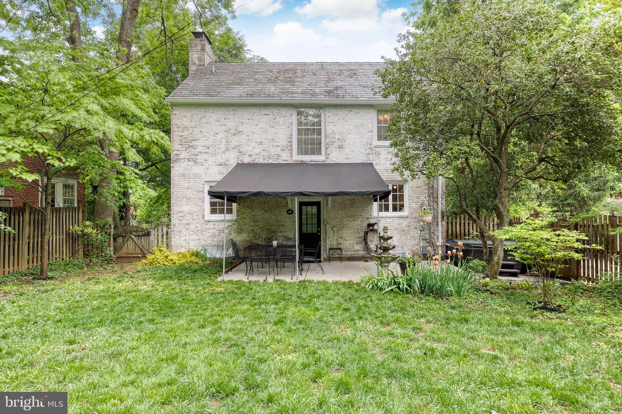 ROLAND PARK - Residential