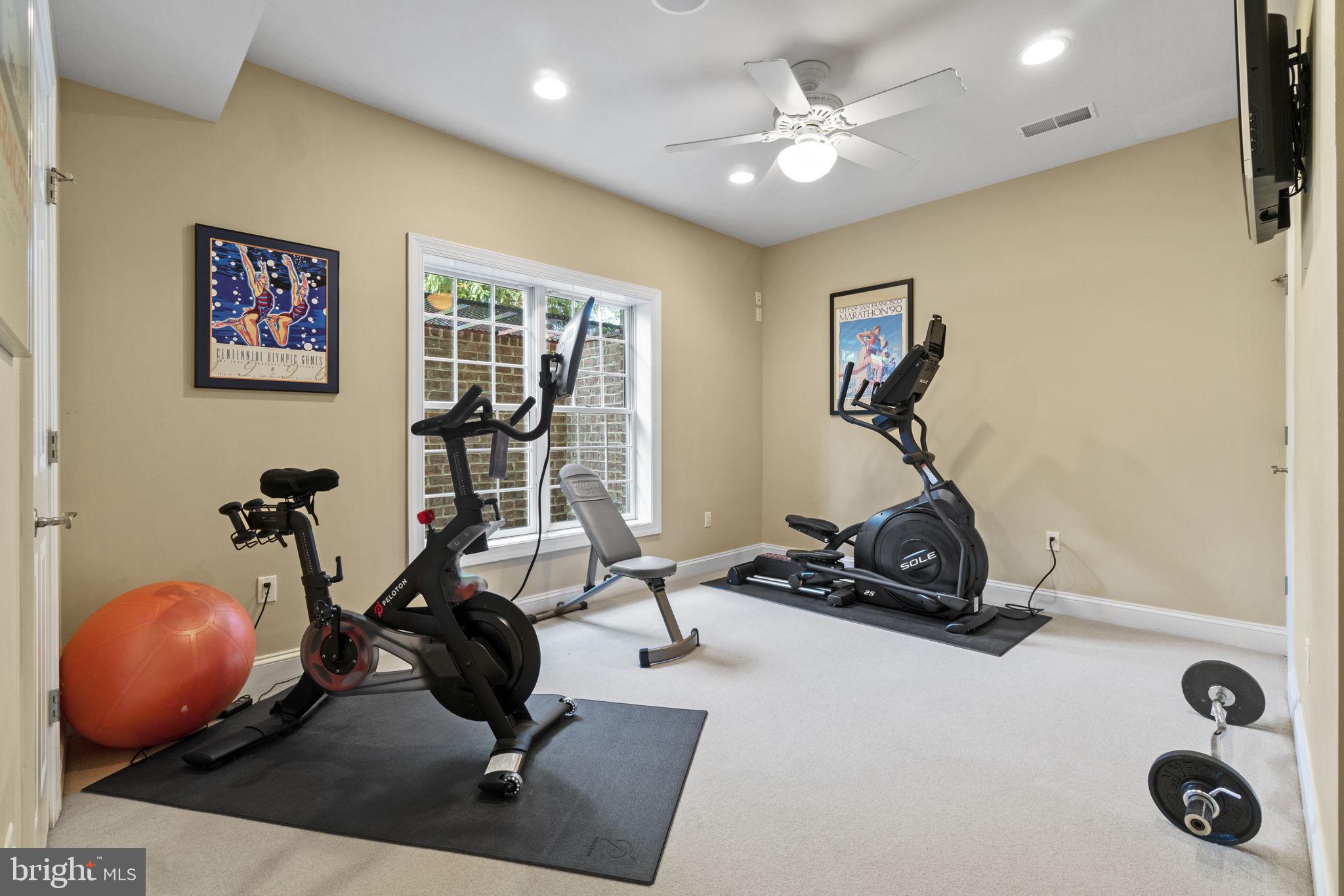 SENECA HIGHLANDS - Residential