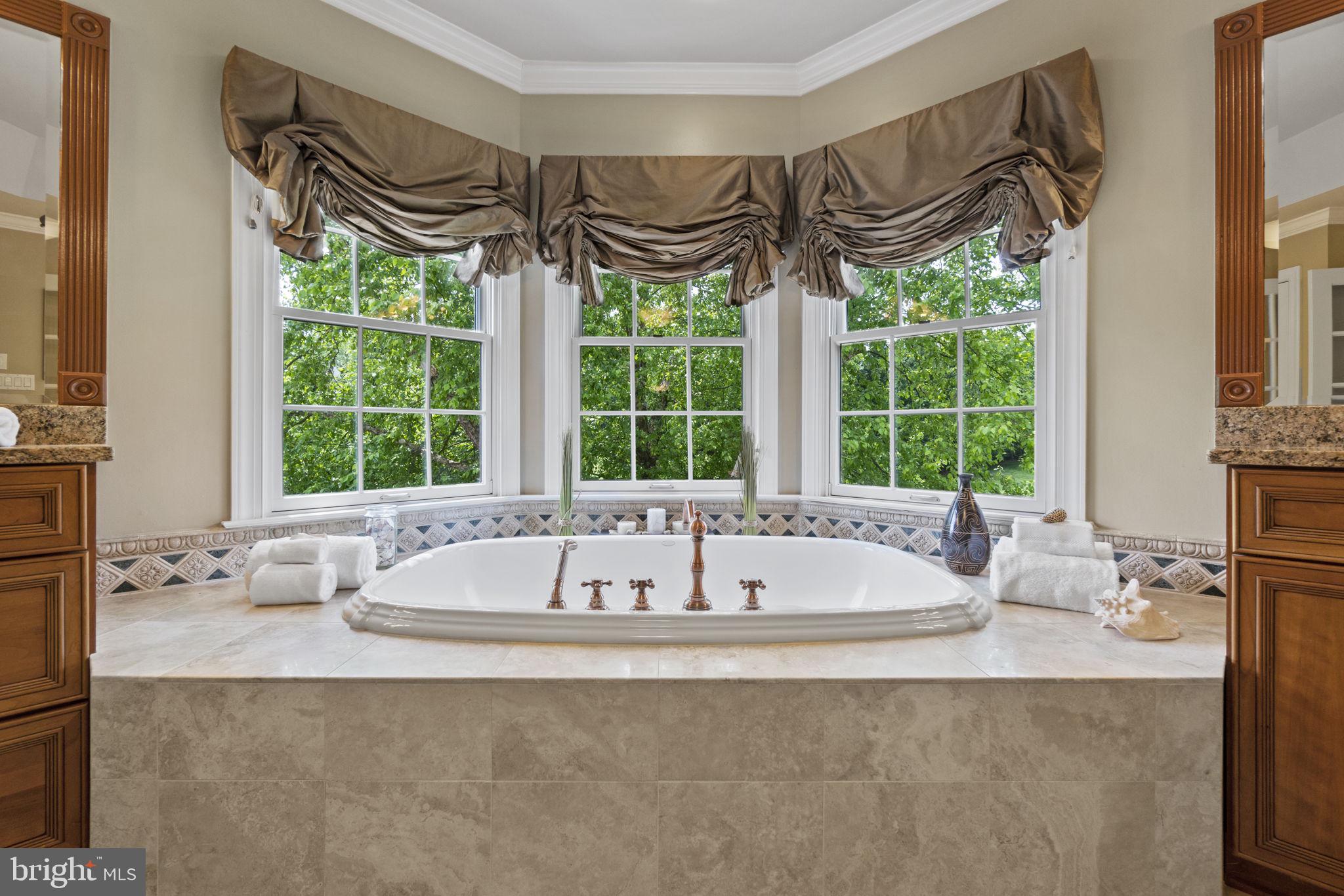 SENECA HIGHLANDS - Residential