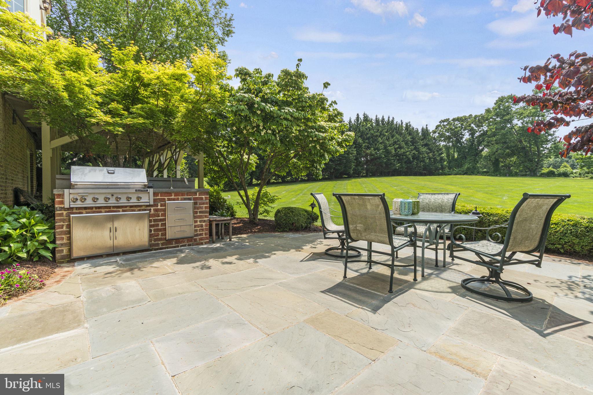 SENECA HIGHLANDS - Residential