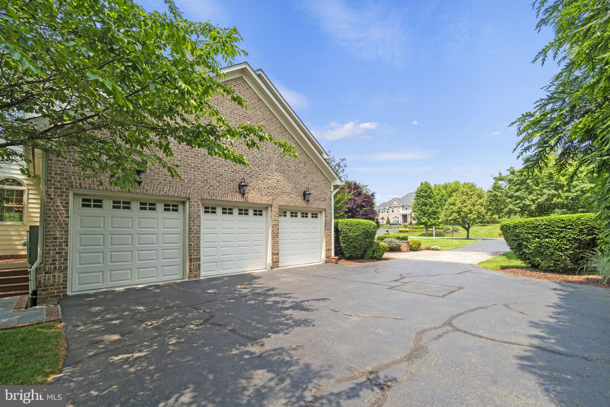 SENECA HIGHLANDS - Residential