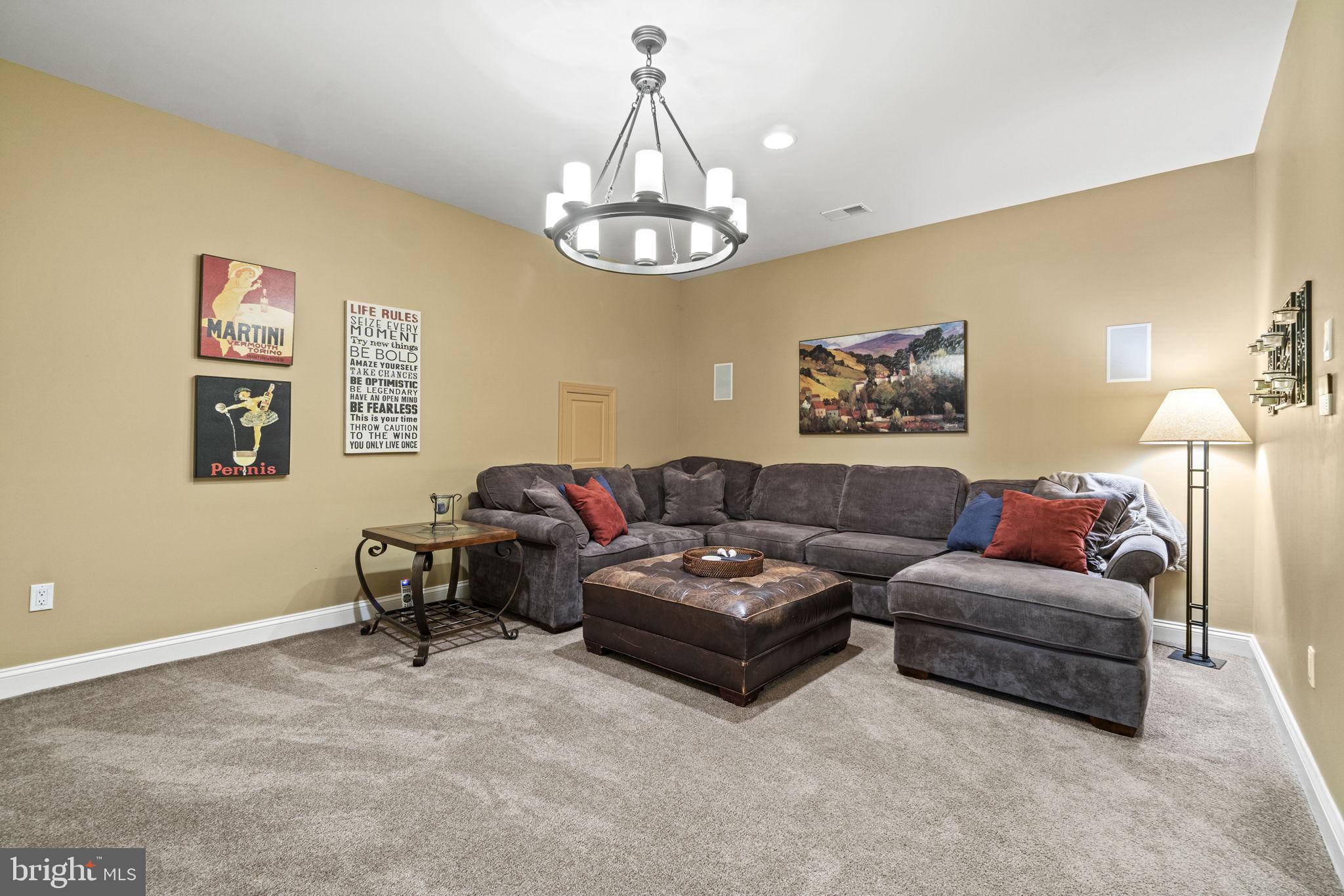 SENECA HIGHLANDS - Residential