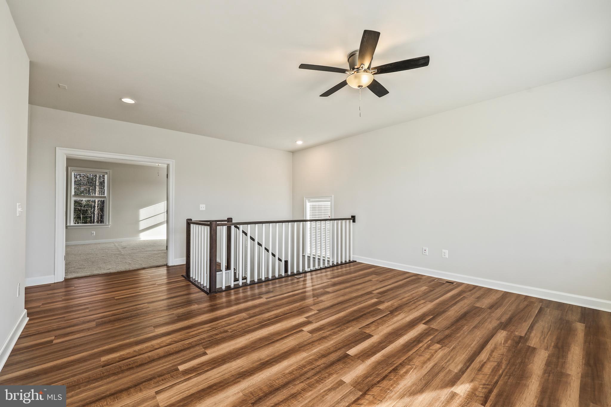 CARTER'S GROVE - Residential