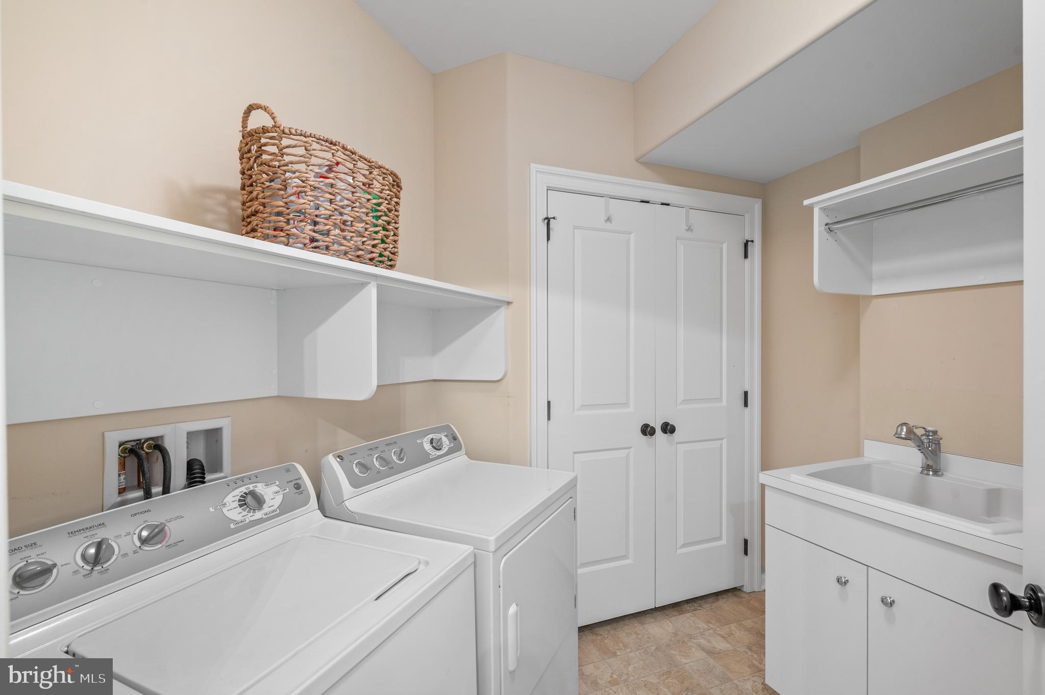 ATHERTYN - Residential