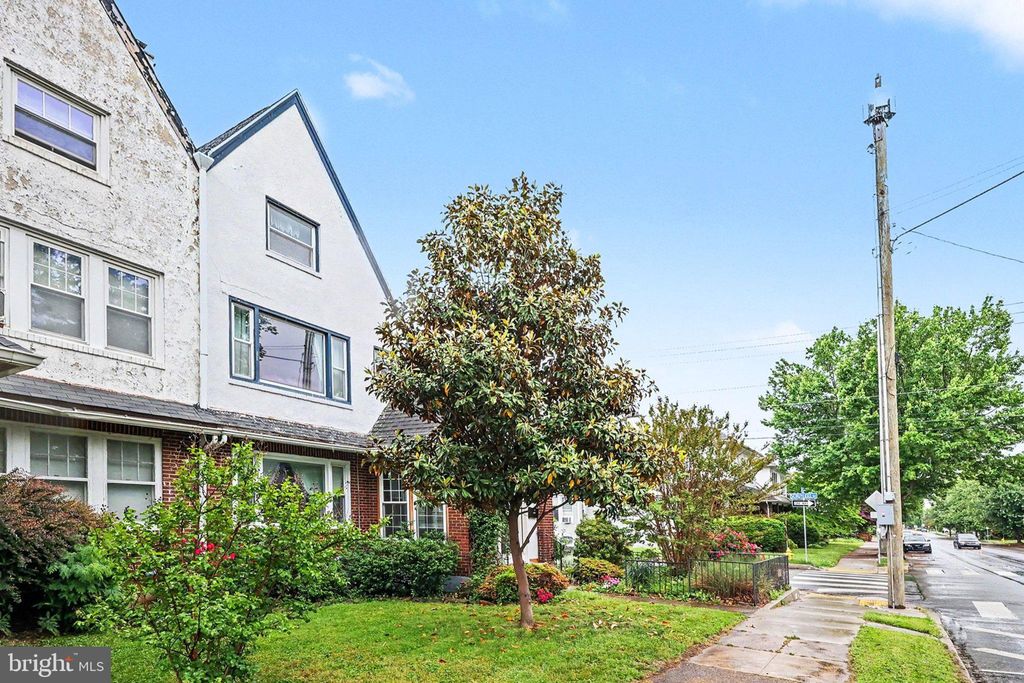 Photo of 2501 N 2nd Street, HARRISBURG, PA 17110 (MLS # PADA2060360)
