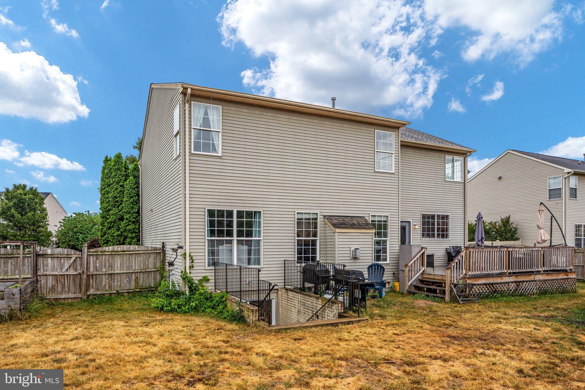 BRIARWOOD ESTATES - Residential