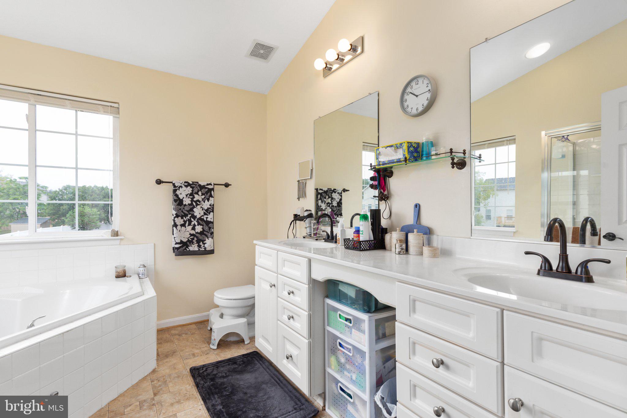 BRIARWOOD ESTATES - Residential