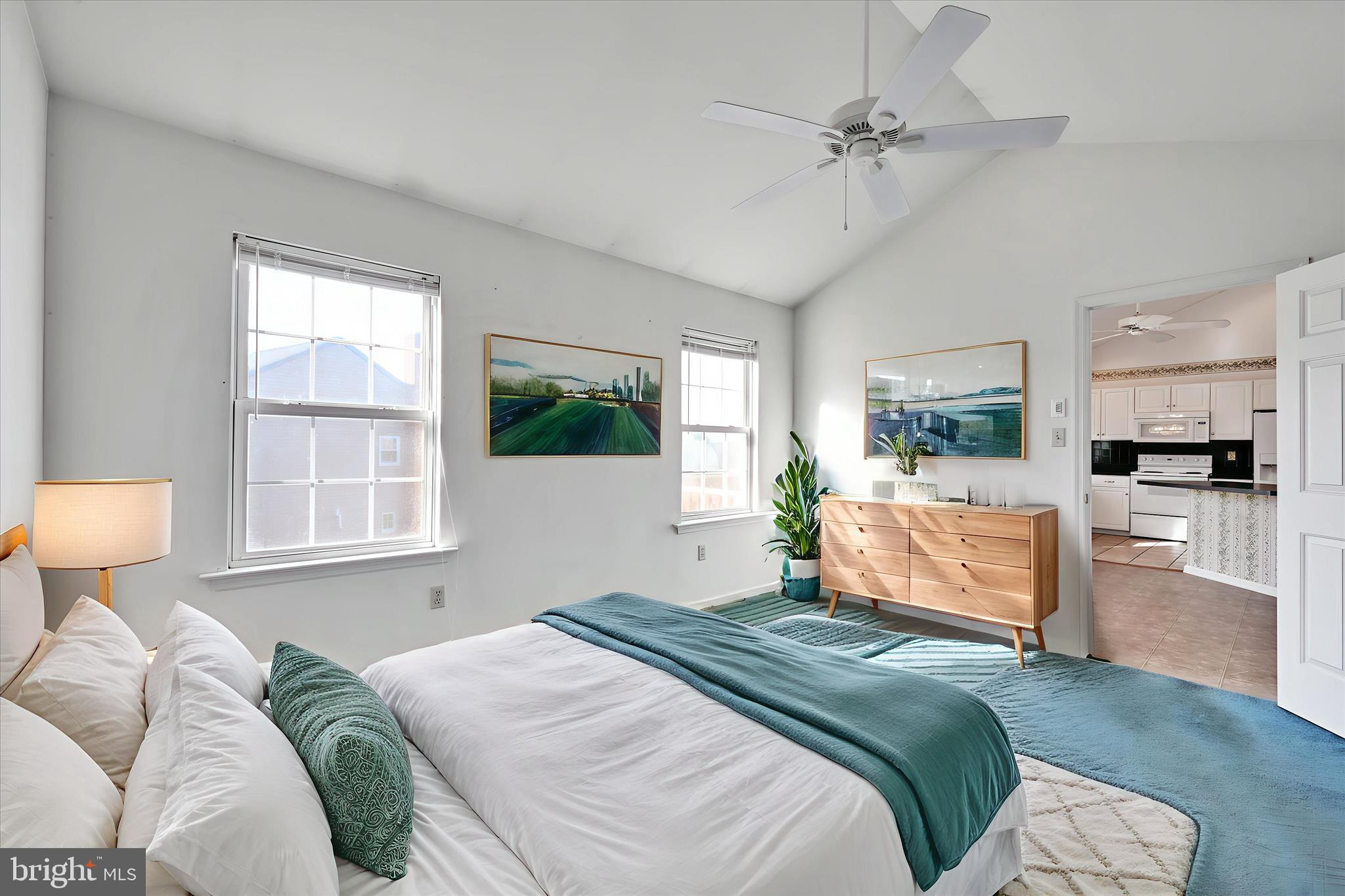 MANOR OAKS - Residential