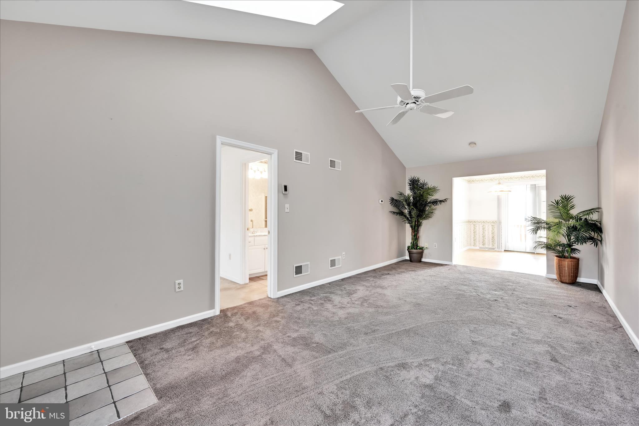 MANOR OAKS - Residential