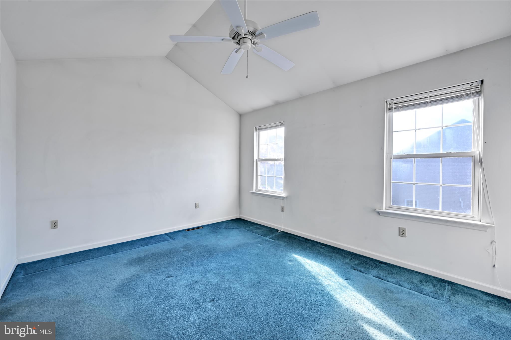 MANOR OAKS - Residential