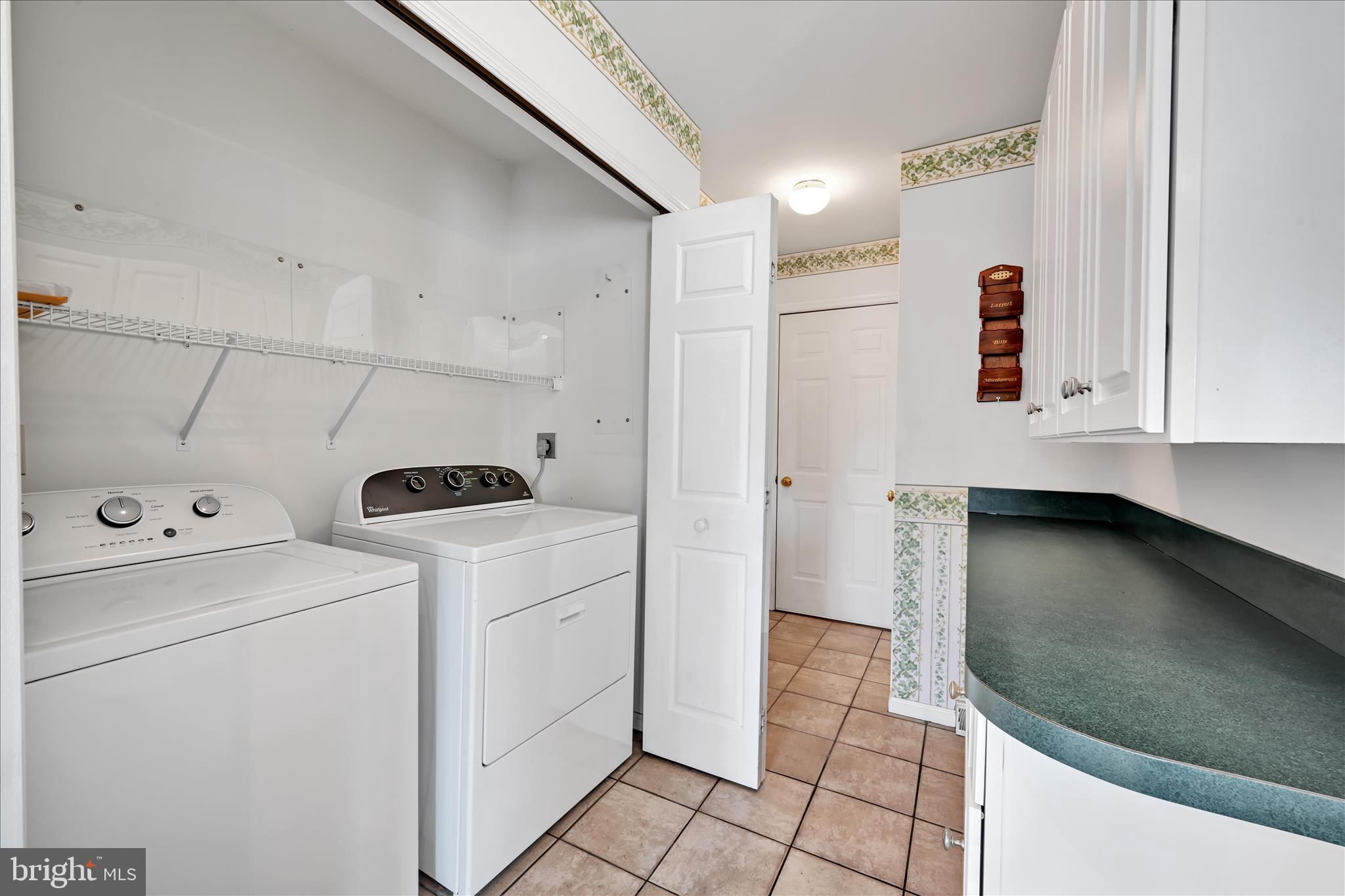 MANOR OAKS - Residential