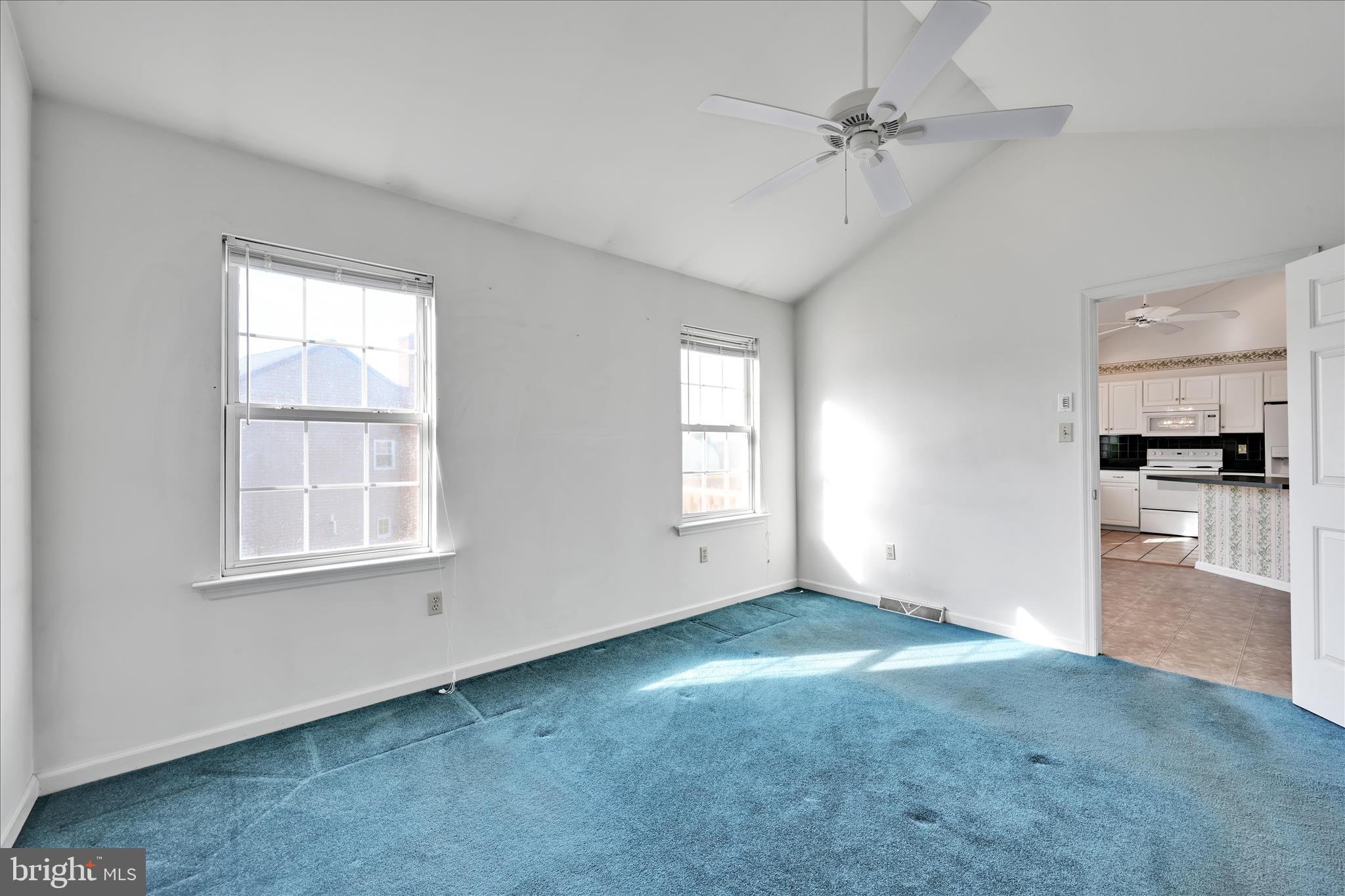 MANOR OAKS - Residential