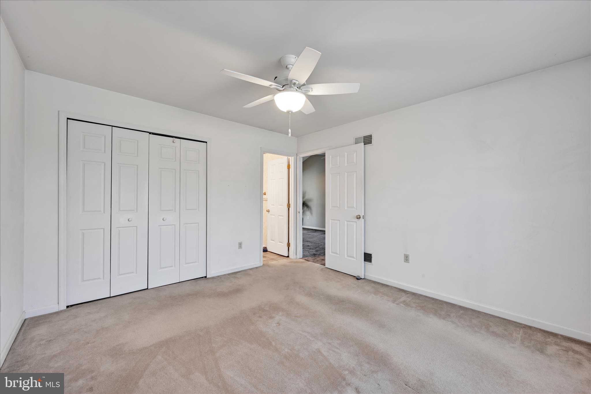 MANOR OAKS - Residential