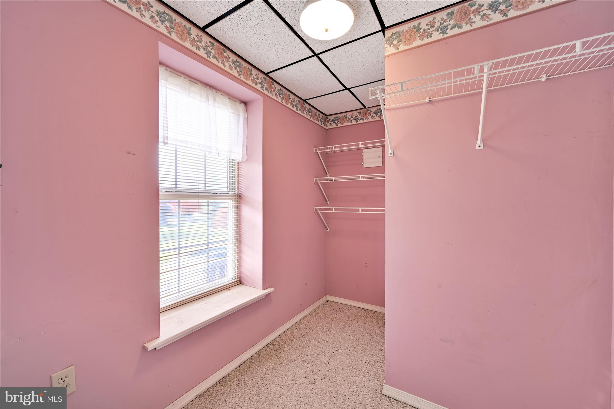 MANOR OAKS - Residential