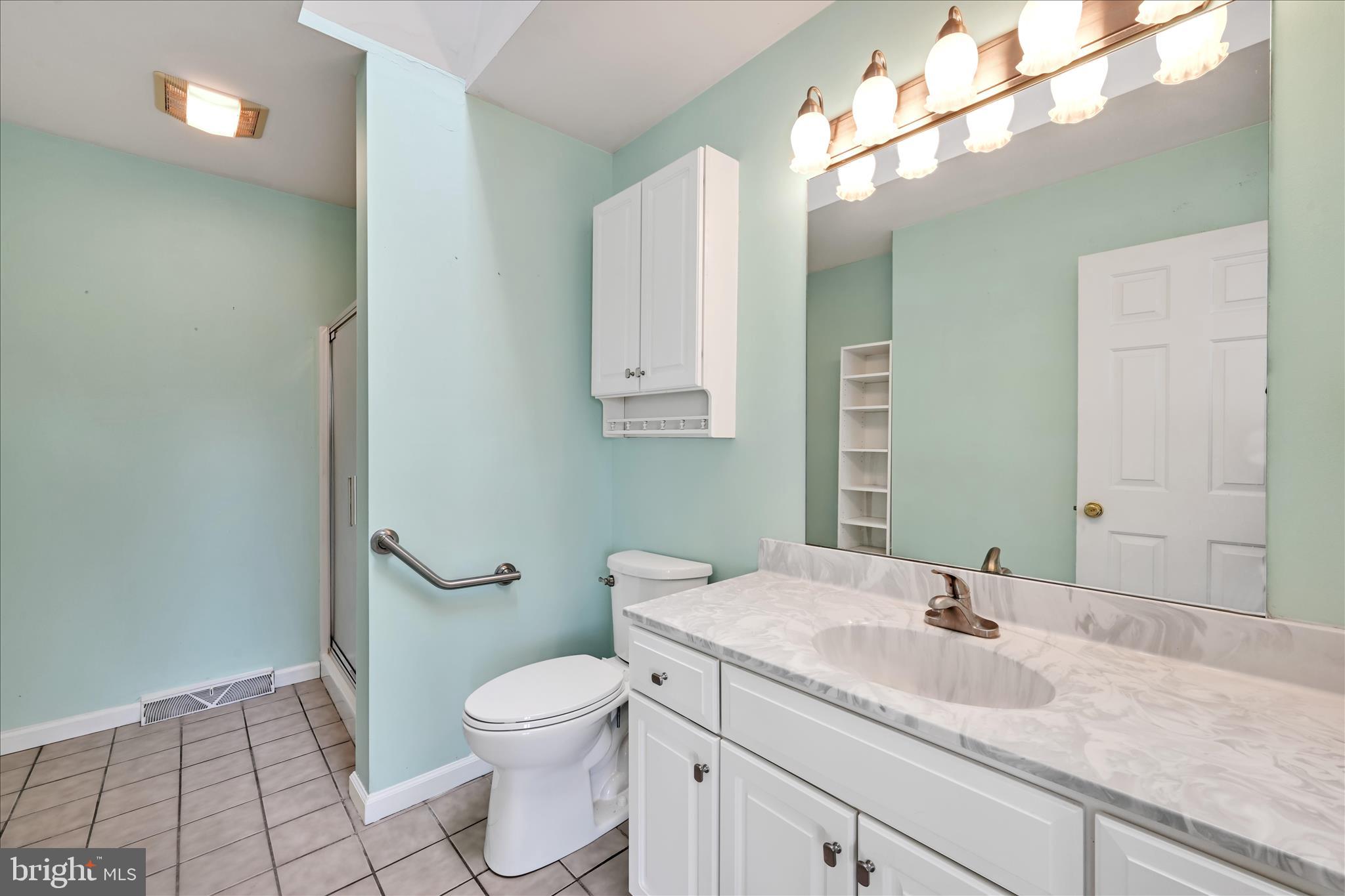 MANOR OAKS - Residential