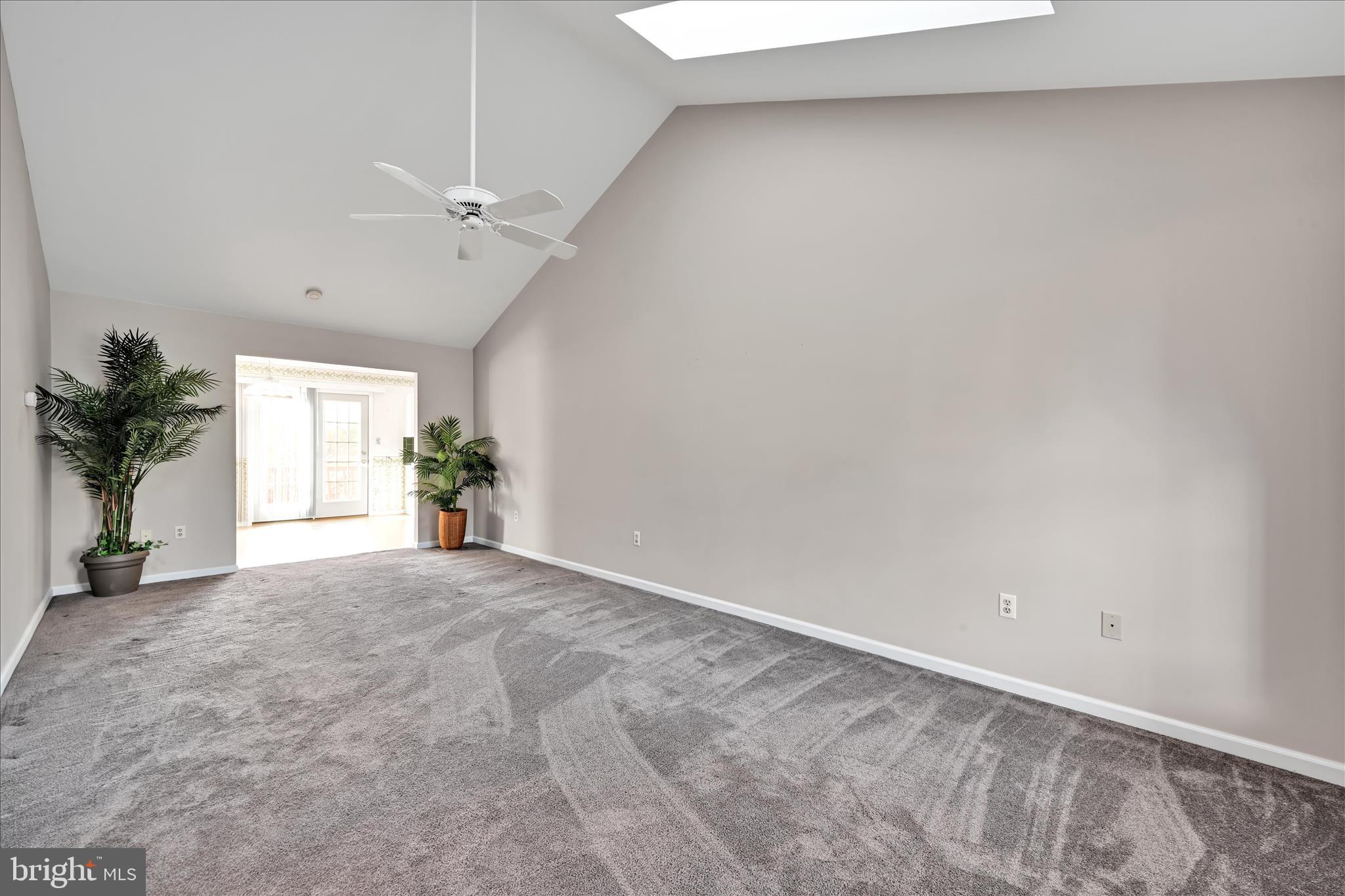 MANOR OAKS - Residential