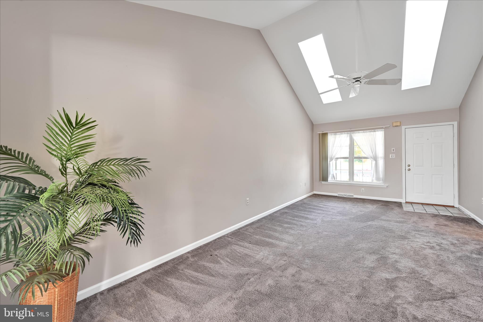 MANOR OAKS - Residential