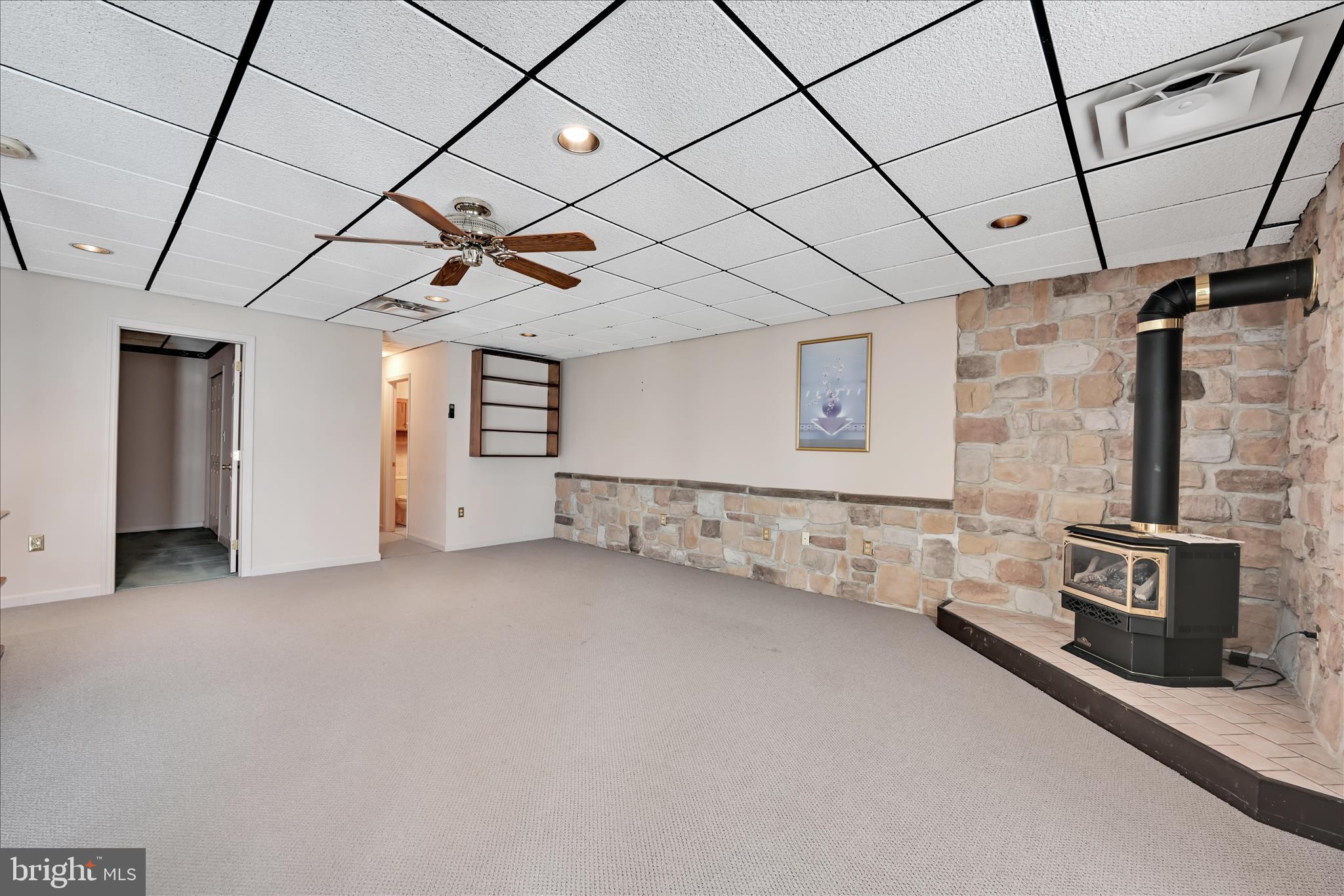 MANOR OAKS - Residential