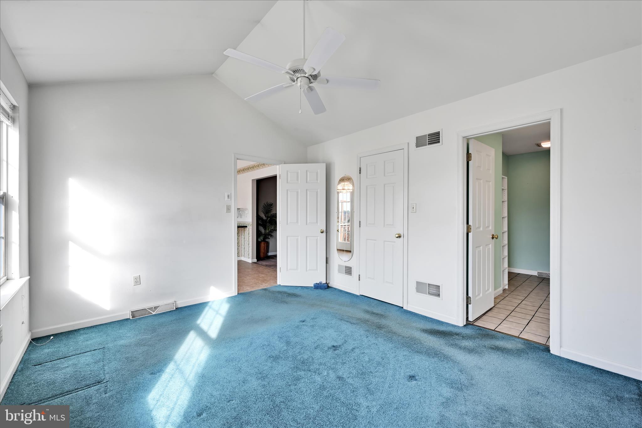 MANOR OAKS - Residential