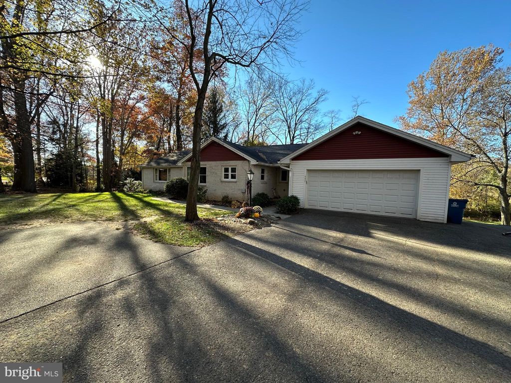 Photo of 537 Miller Road, ELIZABETHTOWN, PA 17022 (MLS # PALA2058000)