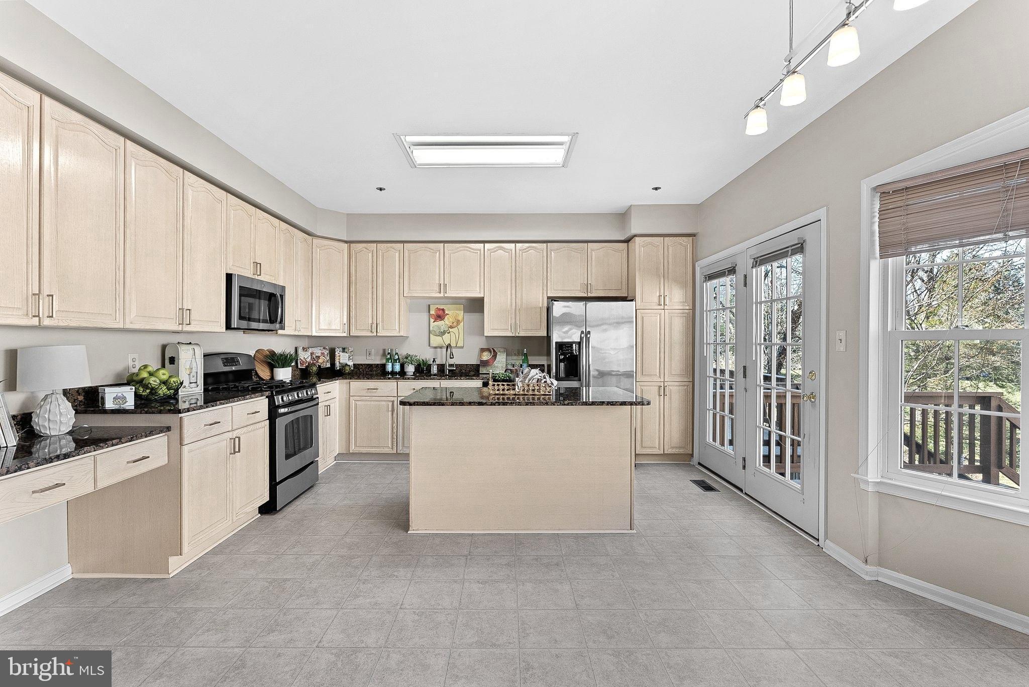 WOODSIDE - Residential Lease