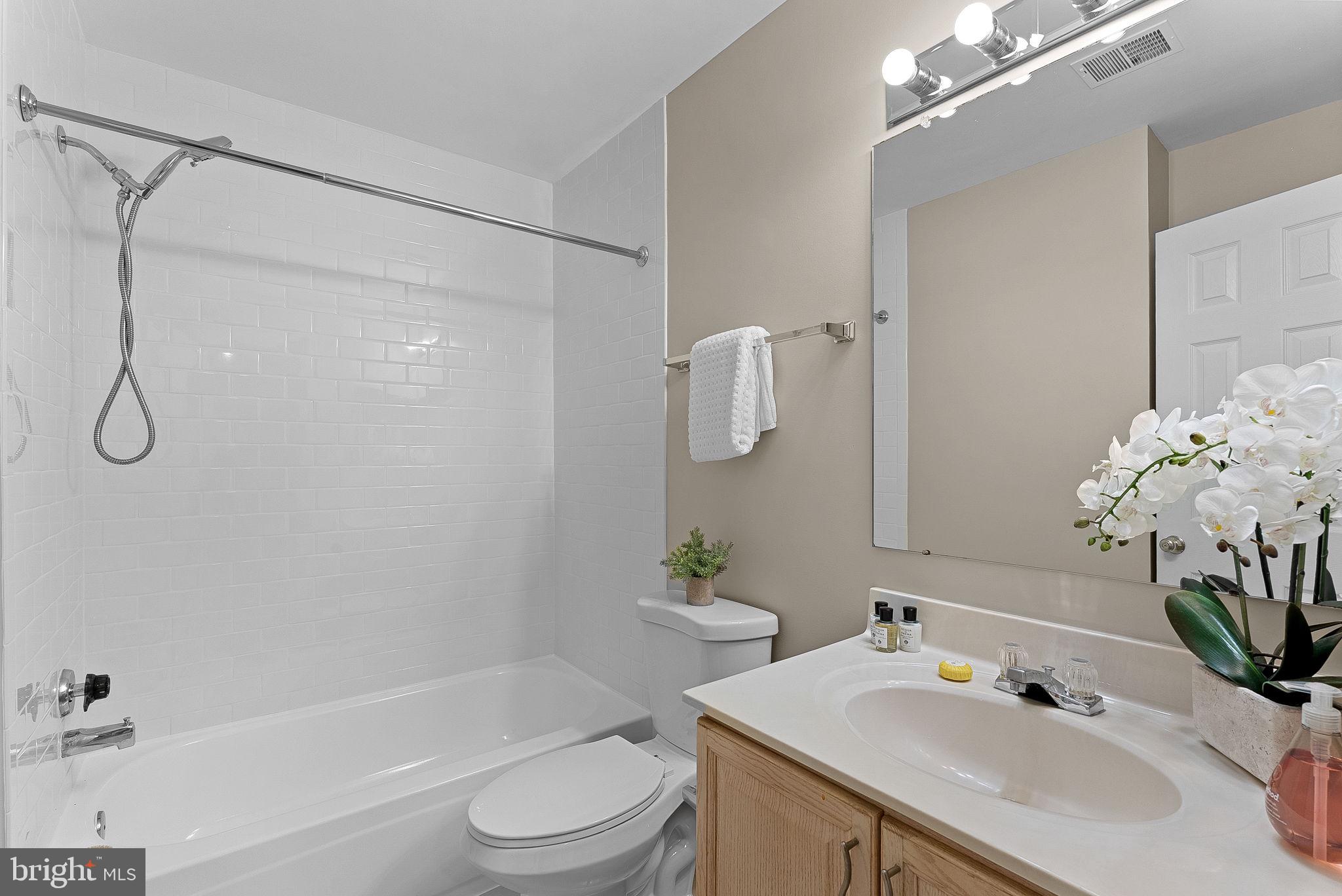 WOODSIDE - Residential Lease