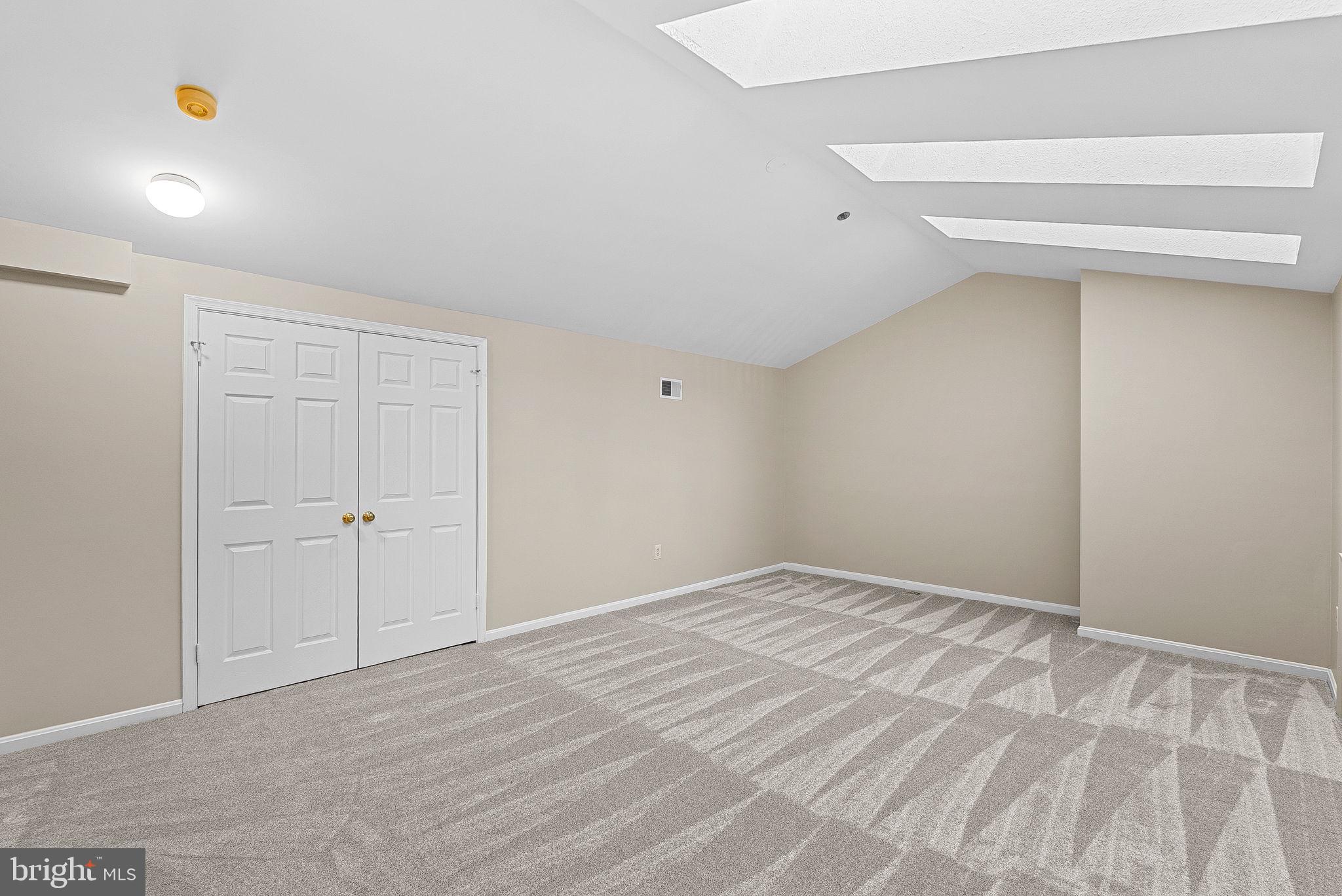 WOODSIDE - Residential Lease