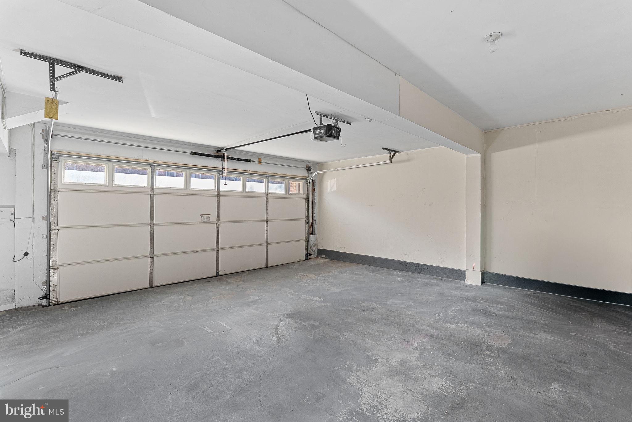 WOODSIDE - Residential Lease