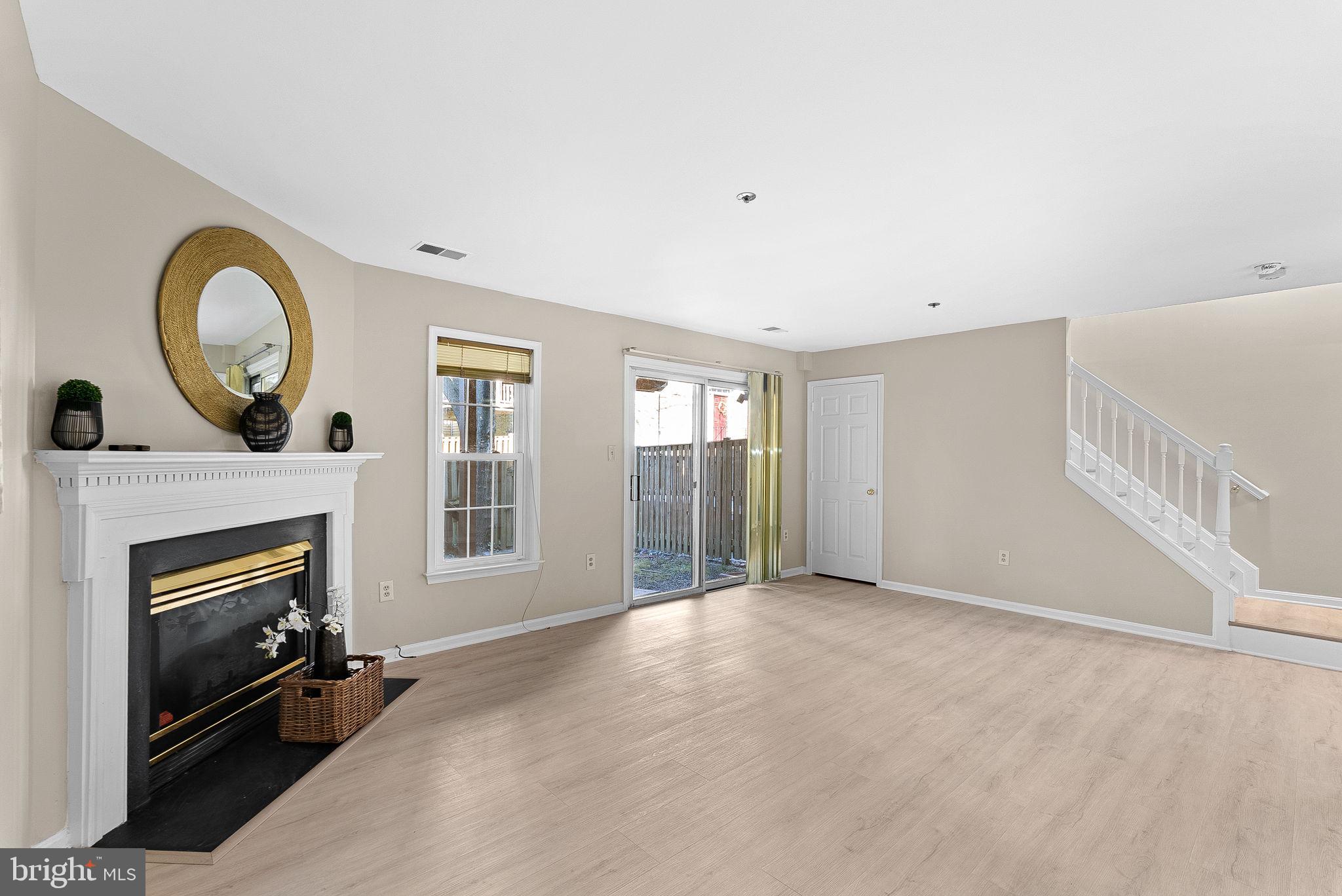 WOODSIDE - Residential Lease