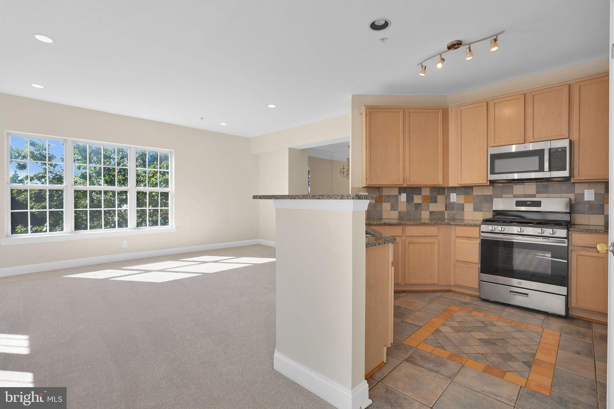 KENTLANDS - Residential Lease