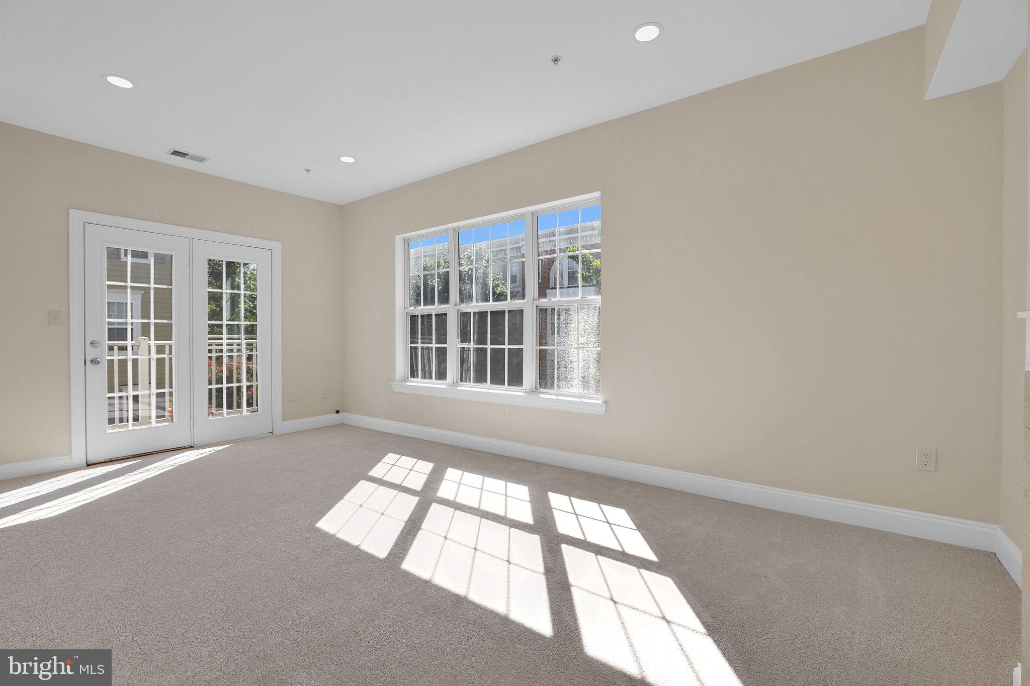 KENTLANDS - Residential Lease