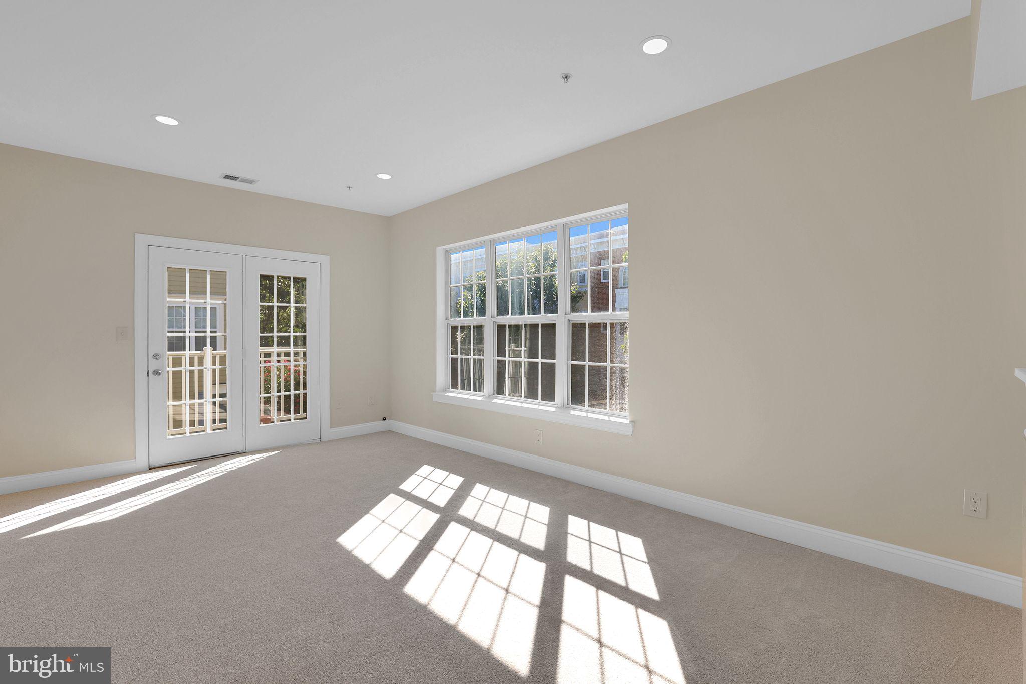 KENTLANDS - Residential Lease