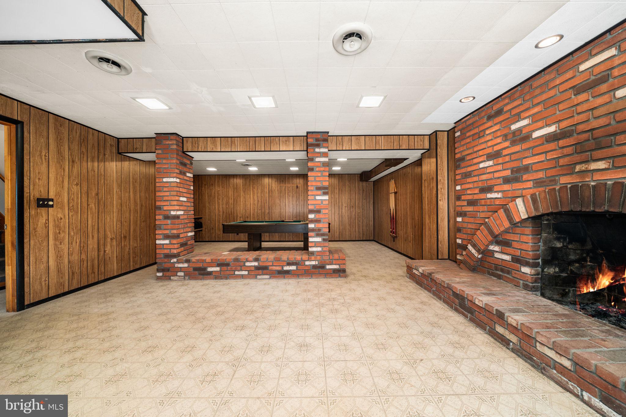 MONROVIA - Residential