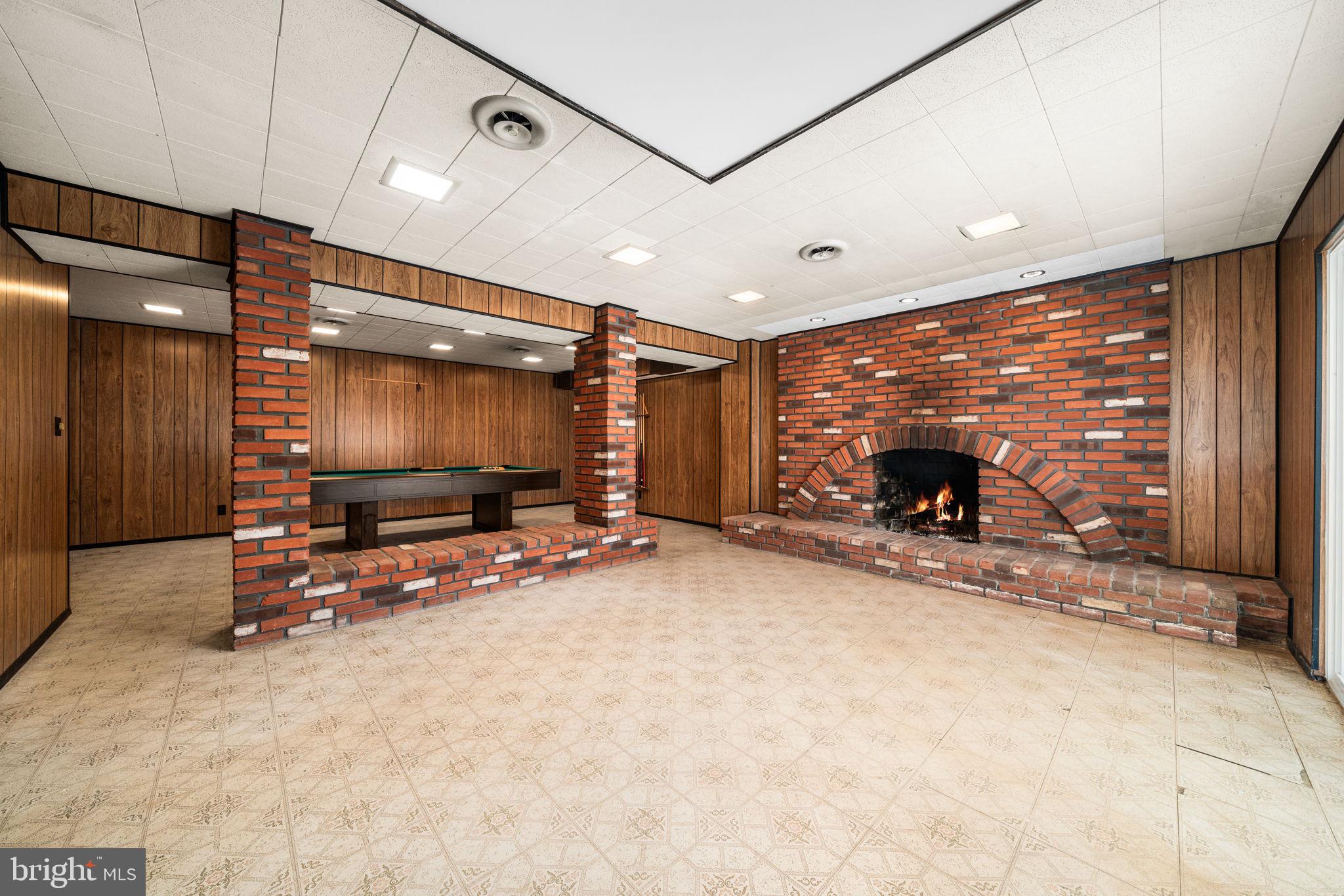 MONROVIA - Residential