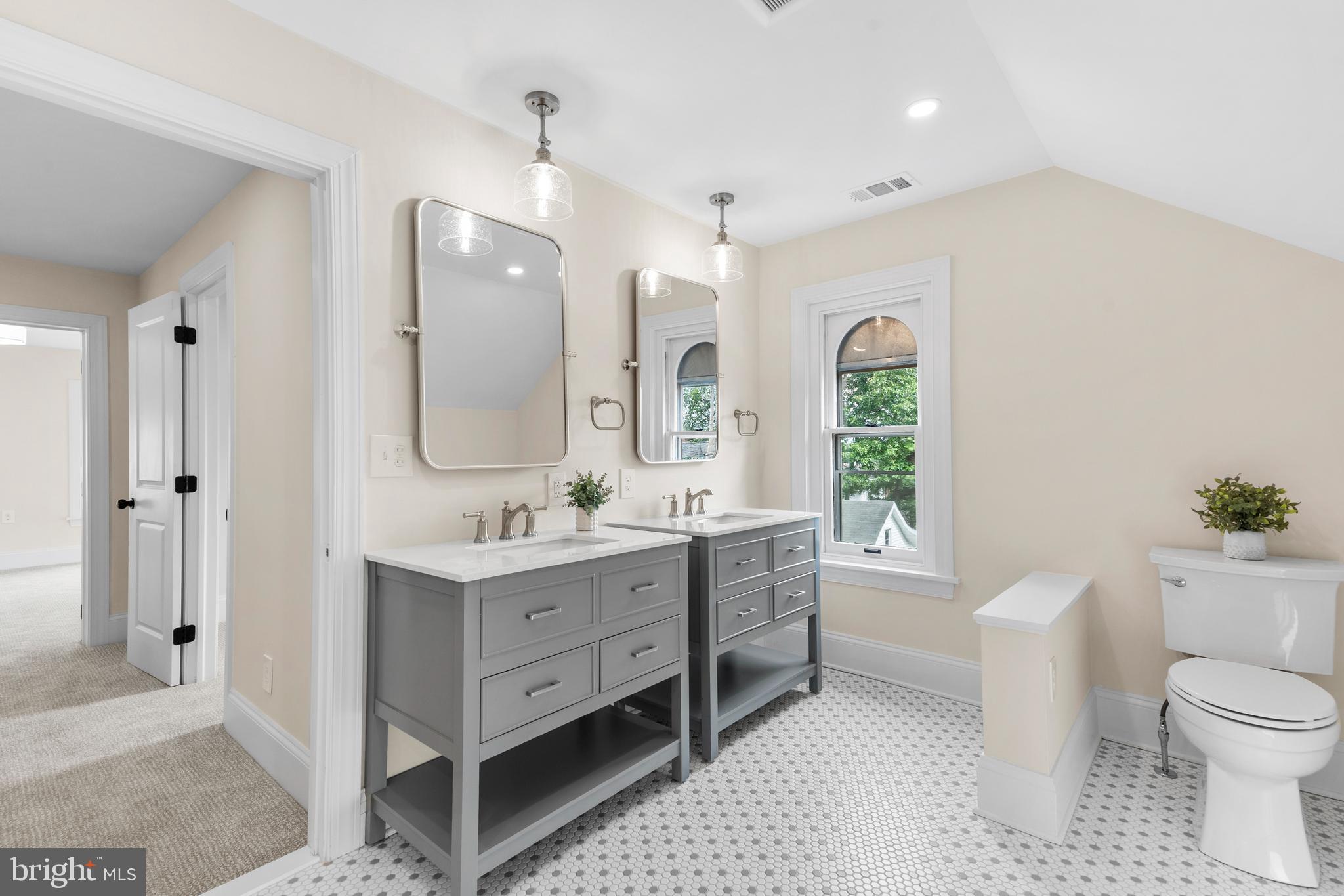 DOYLESTOWN BORO - Residential