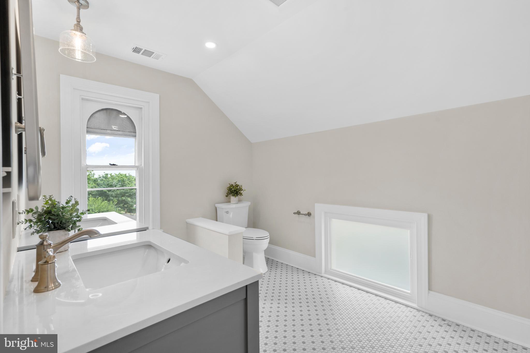 DOYLESTOWN BORO - Residential