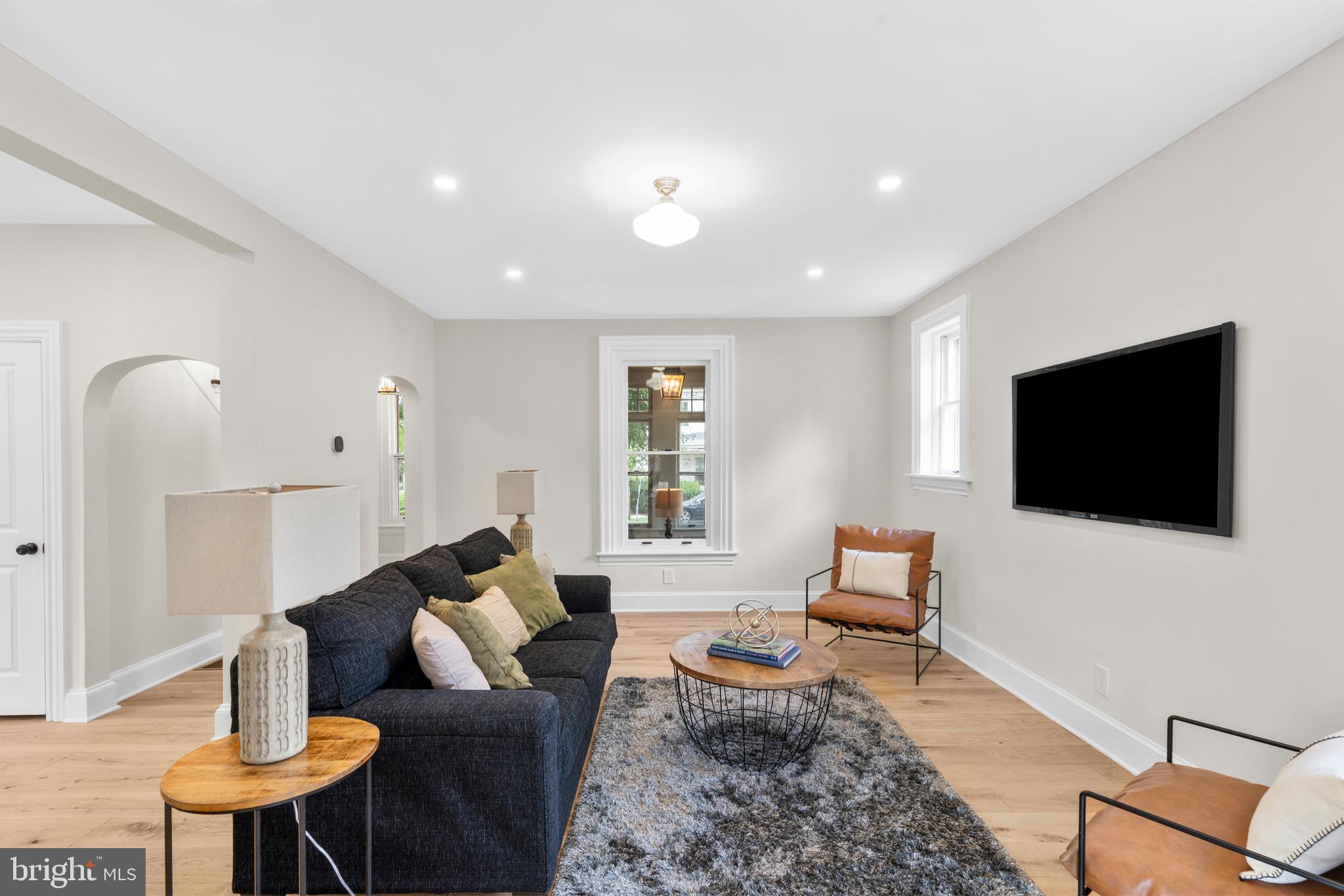 DOYLESTOWN BORO - Residential