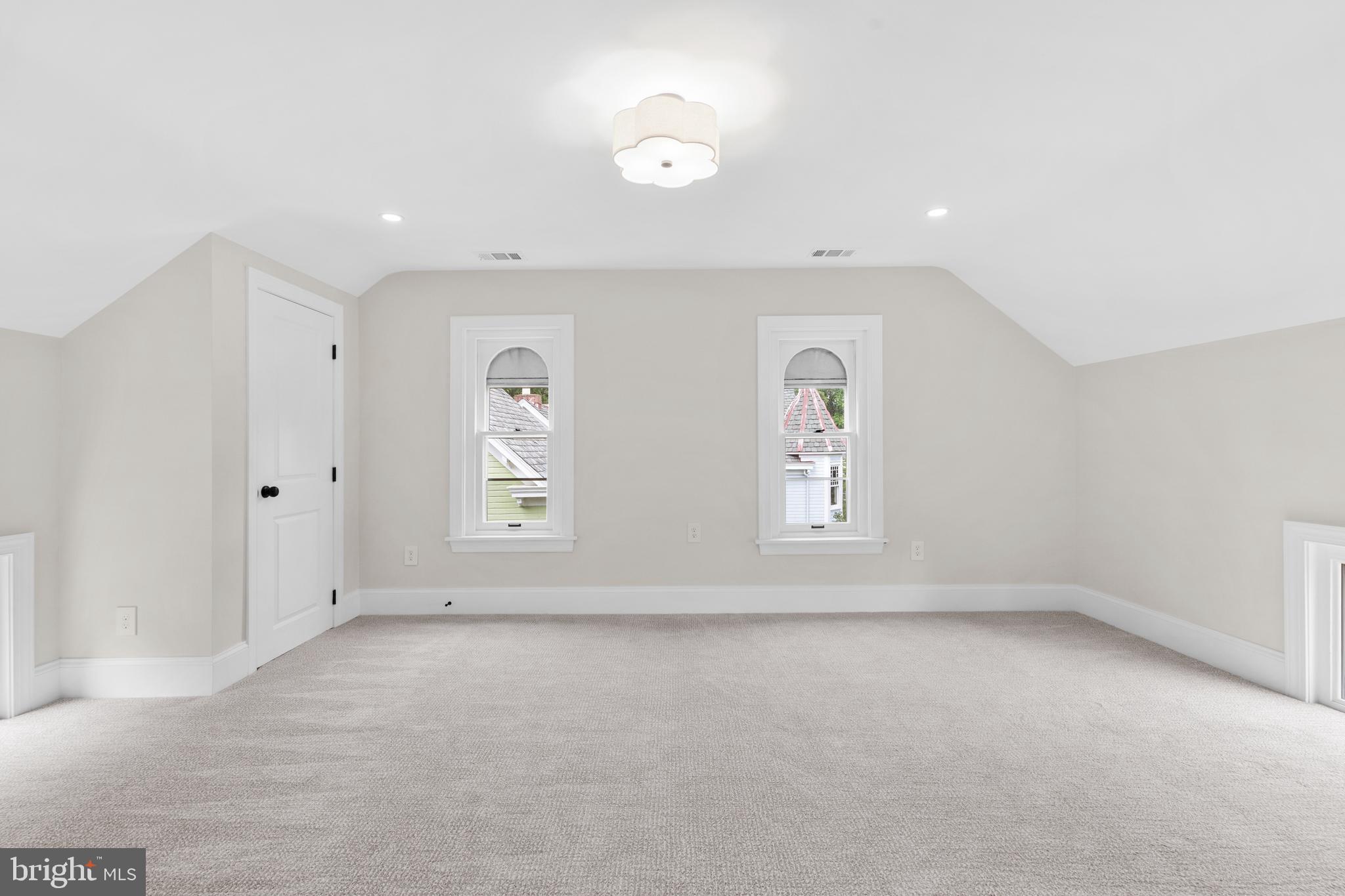 DOYLESTOWN BORO - Residential